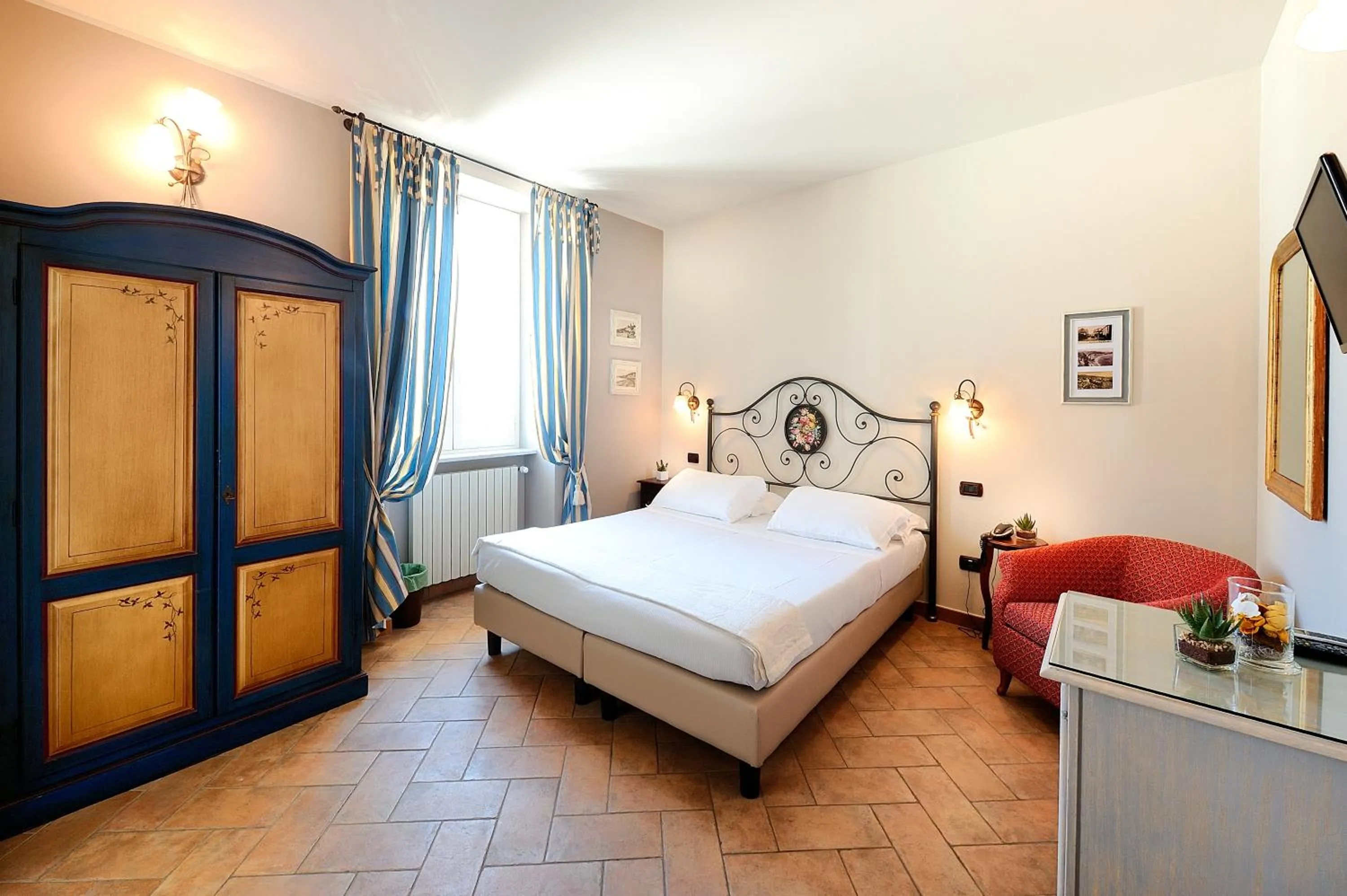 Bedroom, Bed in Albergo Giuan Arma di Taggia