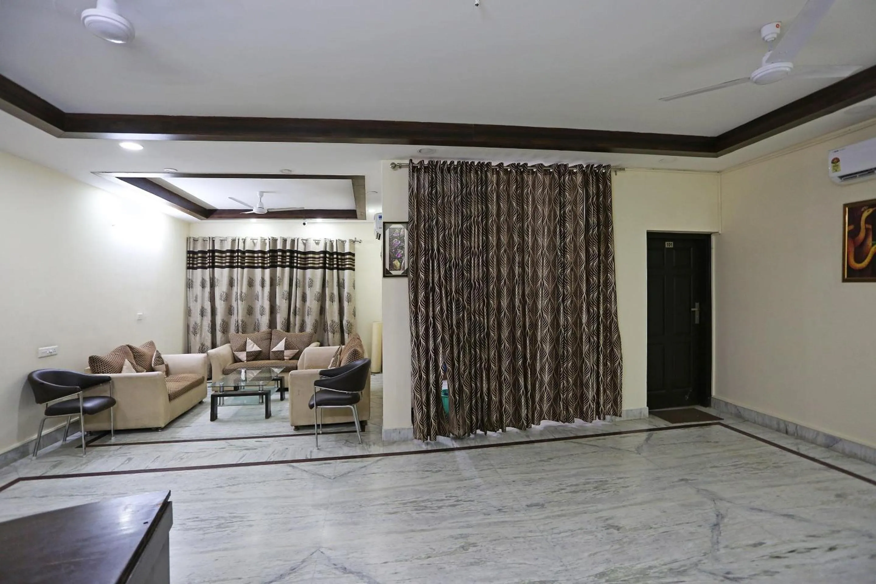 Lobby or reception in Hotel O The Shan
