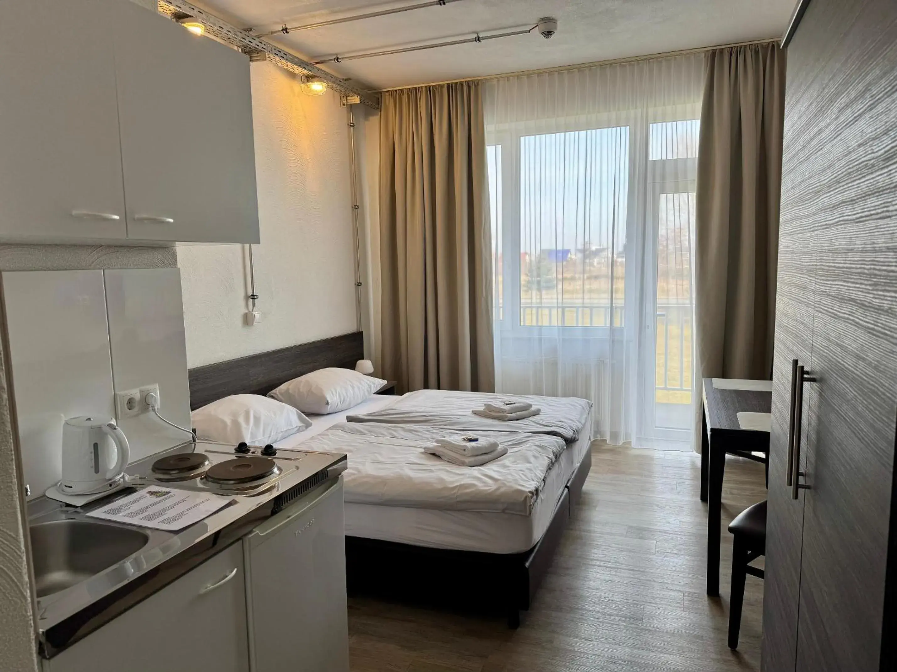 Deluxe Double Room with Balcony in Gästehaus Haßloch/Pfalz Deluxe Double Room with Balcony in Gästehaus Haßloch/Pfalz