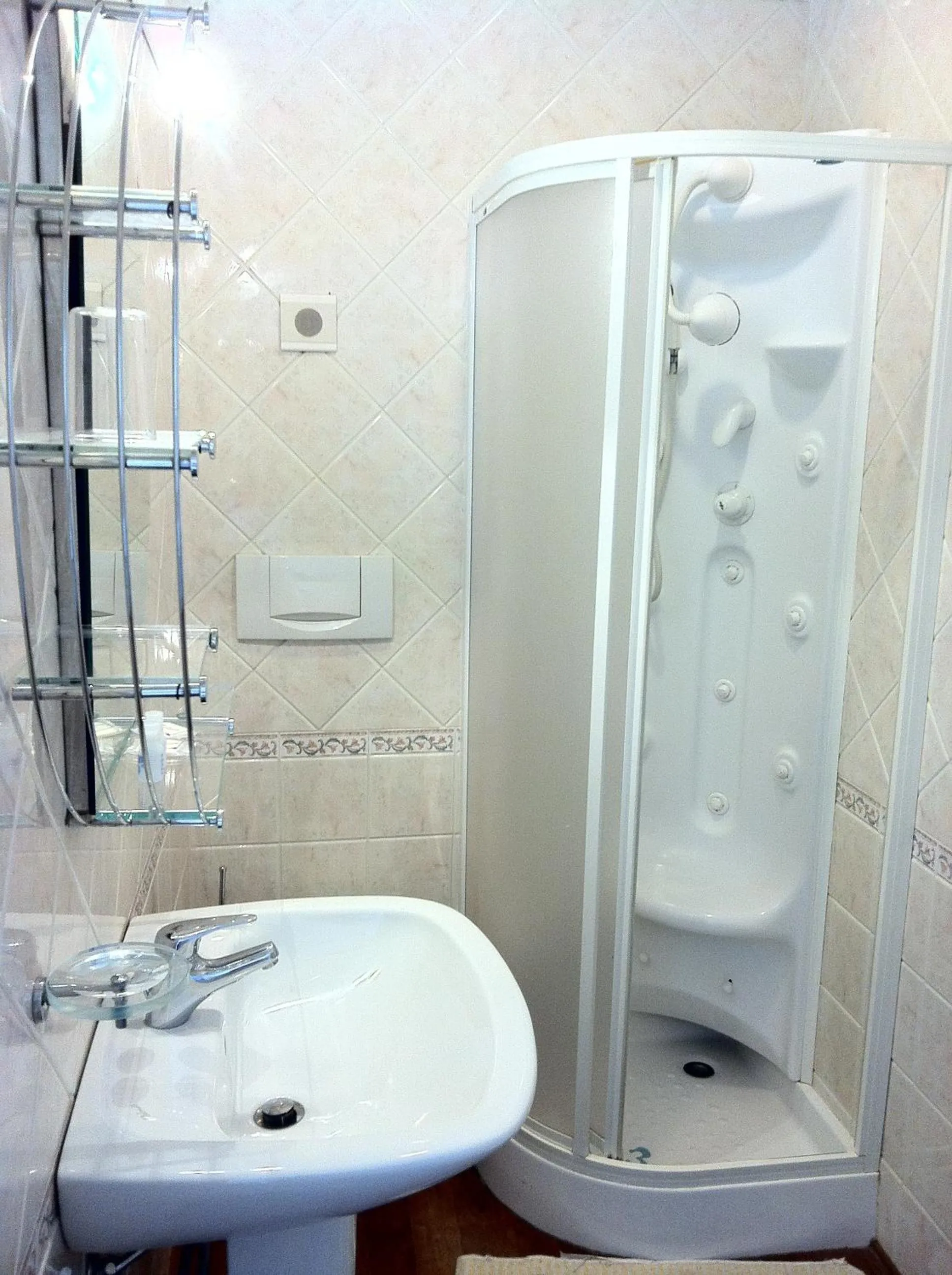 Bathroom in Hotel Torrismondi