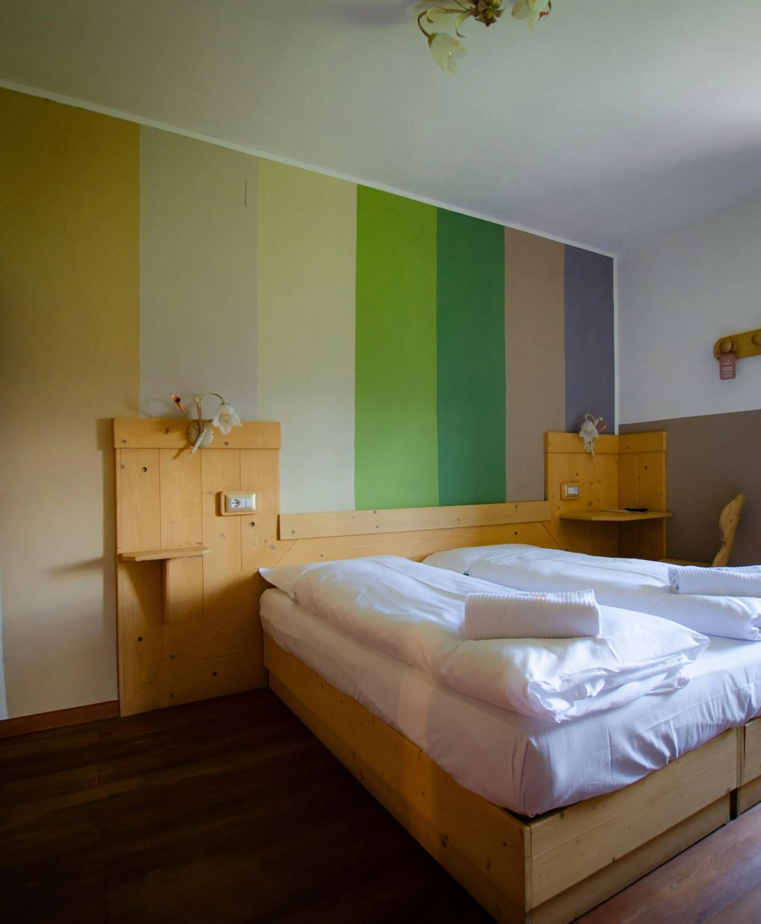 Bedroom, Bed in Hotel Garni Edy