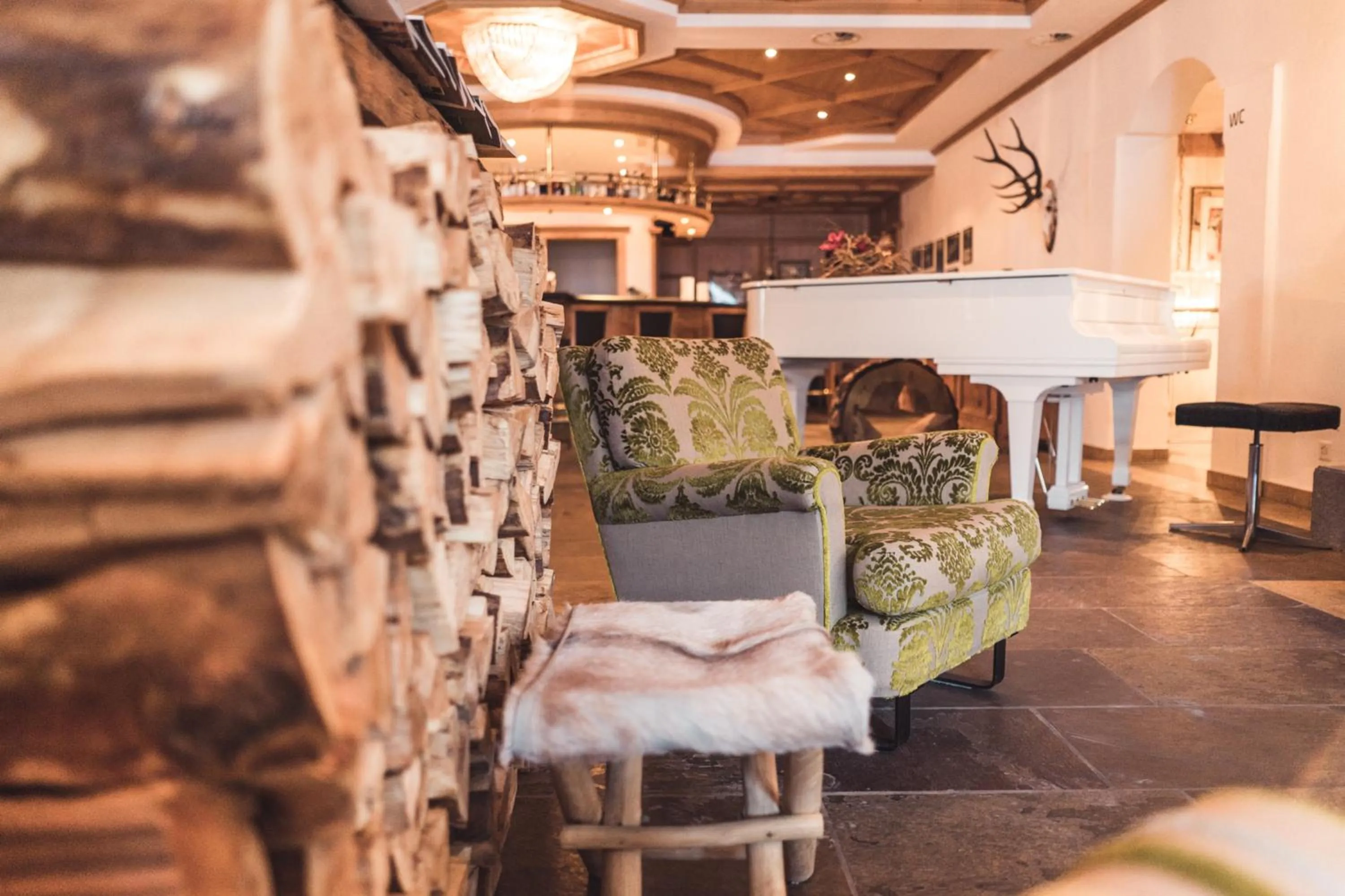 Lounge or bar in Posthotel Valbella - Berge, Spa & Wir