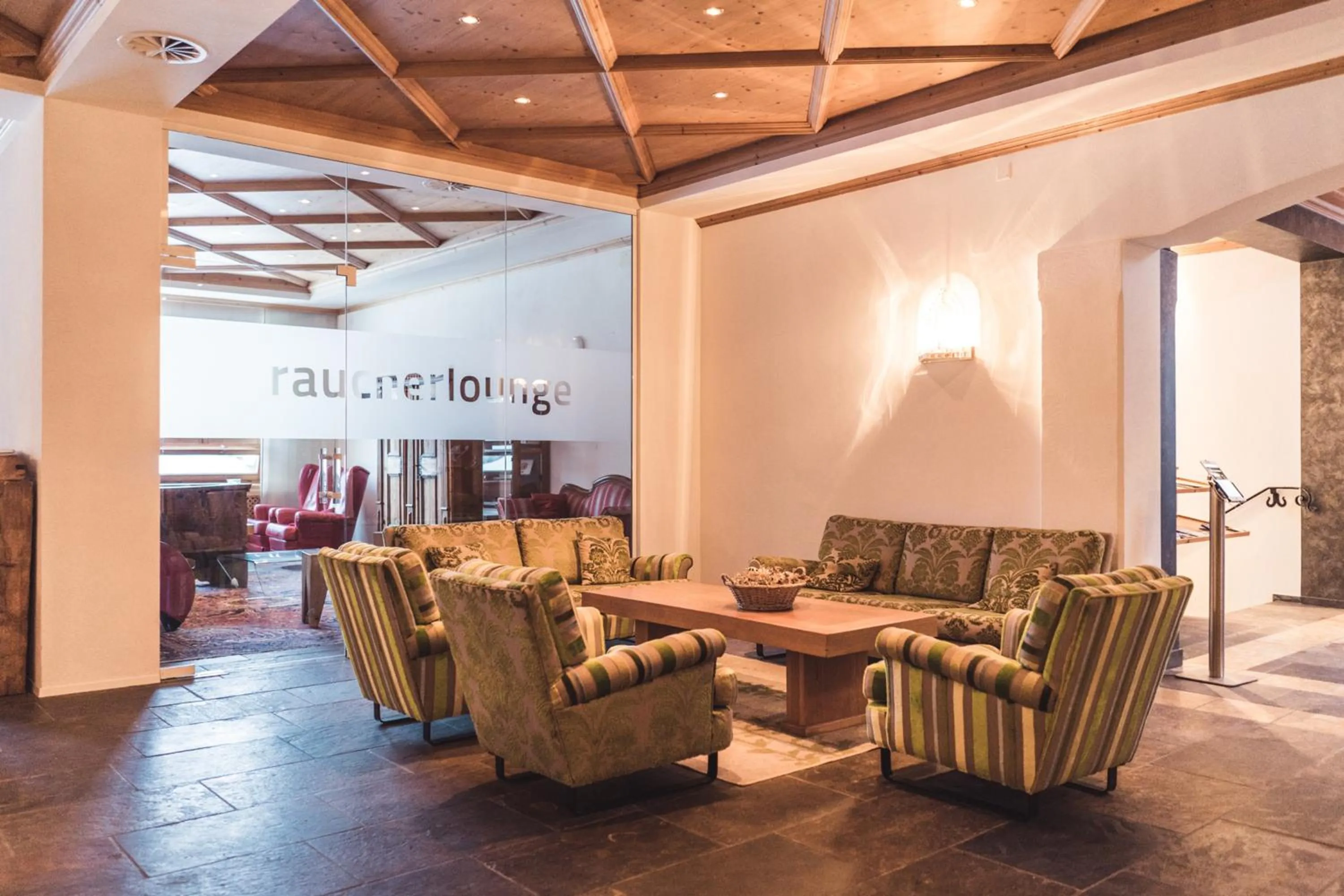 Lounge or bar in Posthotel Valbella - Berge, Spa & Wir