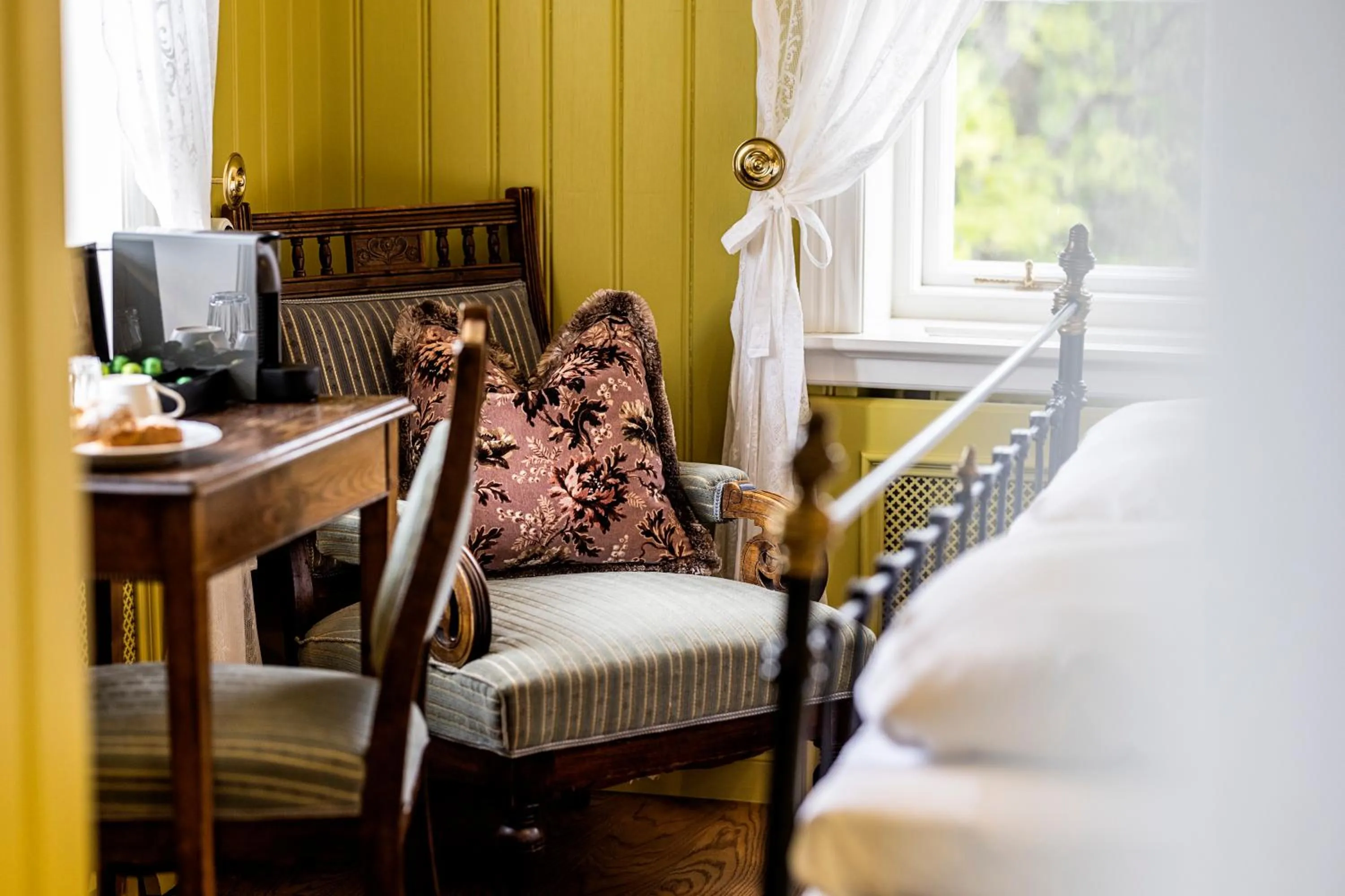 Seating area in Ramme Fjordhotell - Unike Hoteller