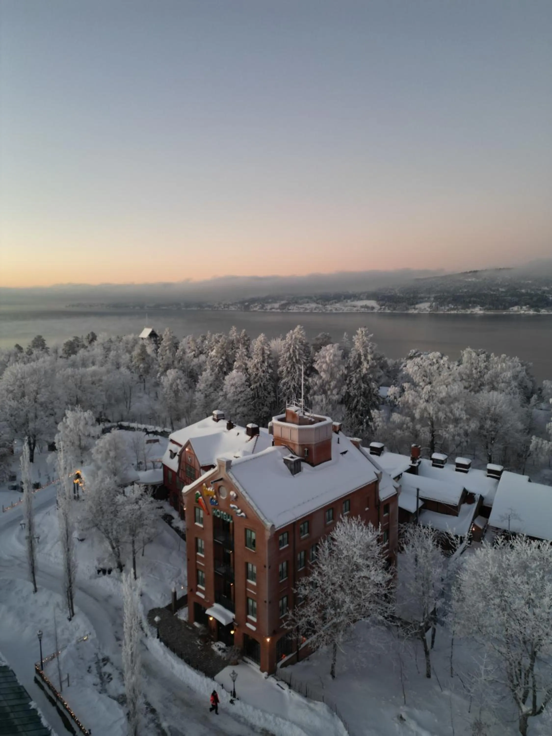 Property building in Ramme Fjordhotell - Unike Hoteller