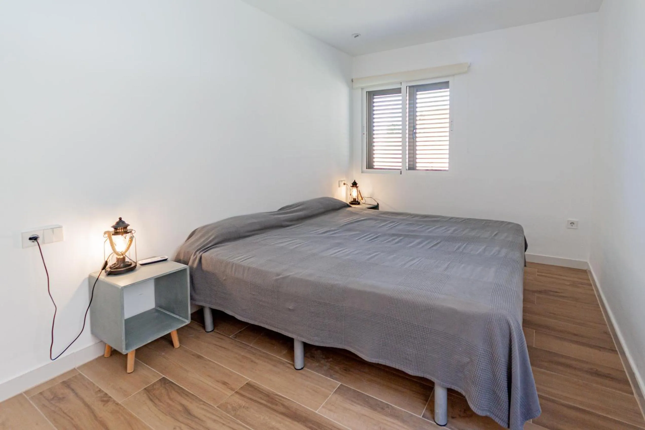 Bedroom, Bed in Inmovecos reformado 1ºlinea playa Optimist 2