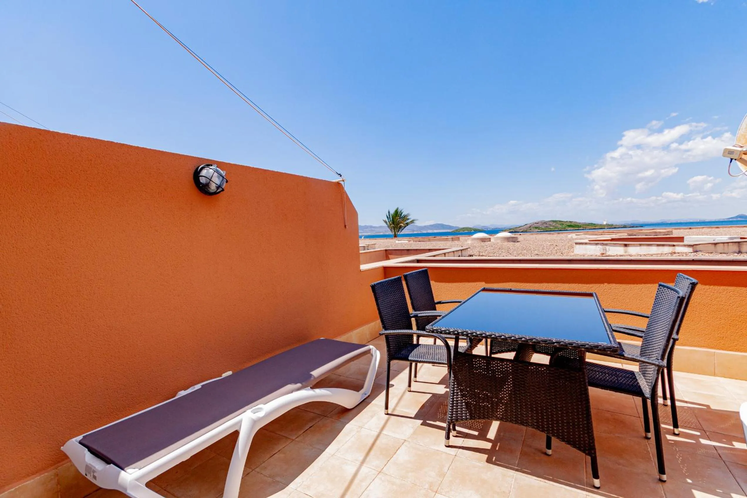 Inmovecos con vistas al mar Soling 19