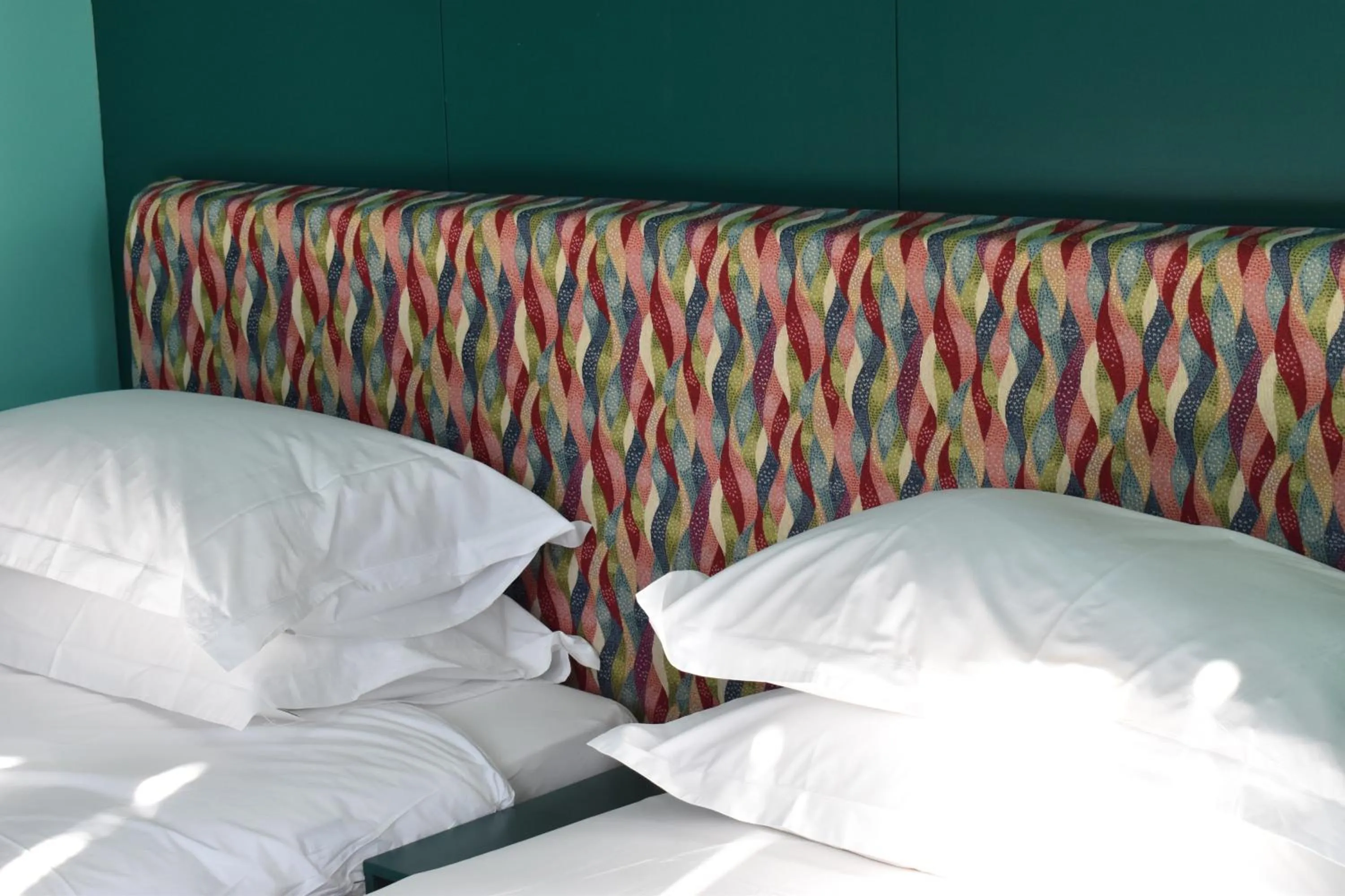 Bed in Marrable's Farringdon Hotel