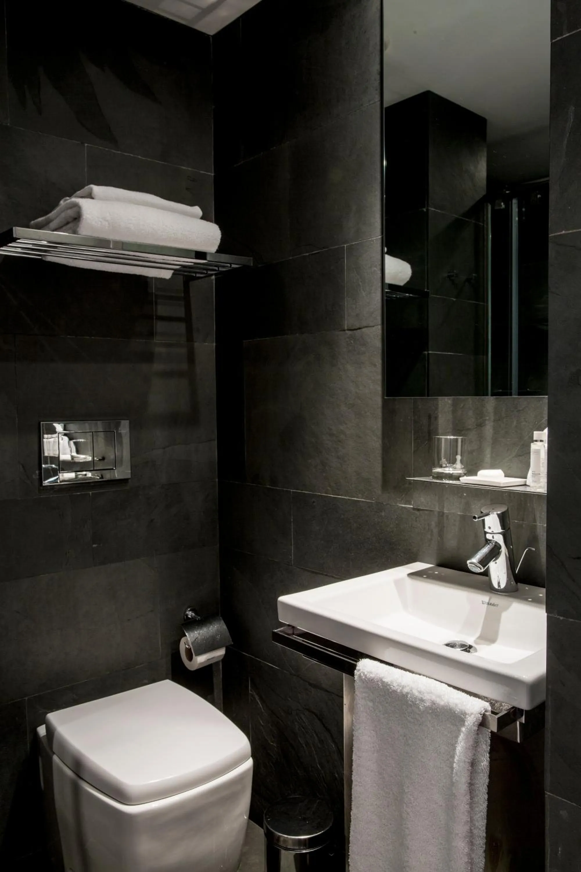 Bathroom in Suites Avenue