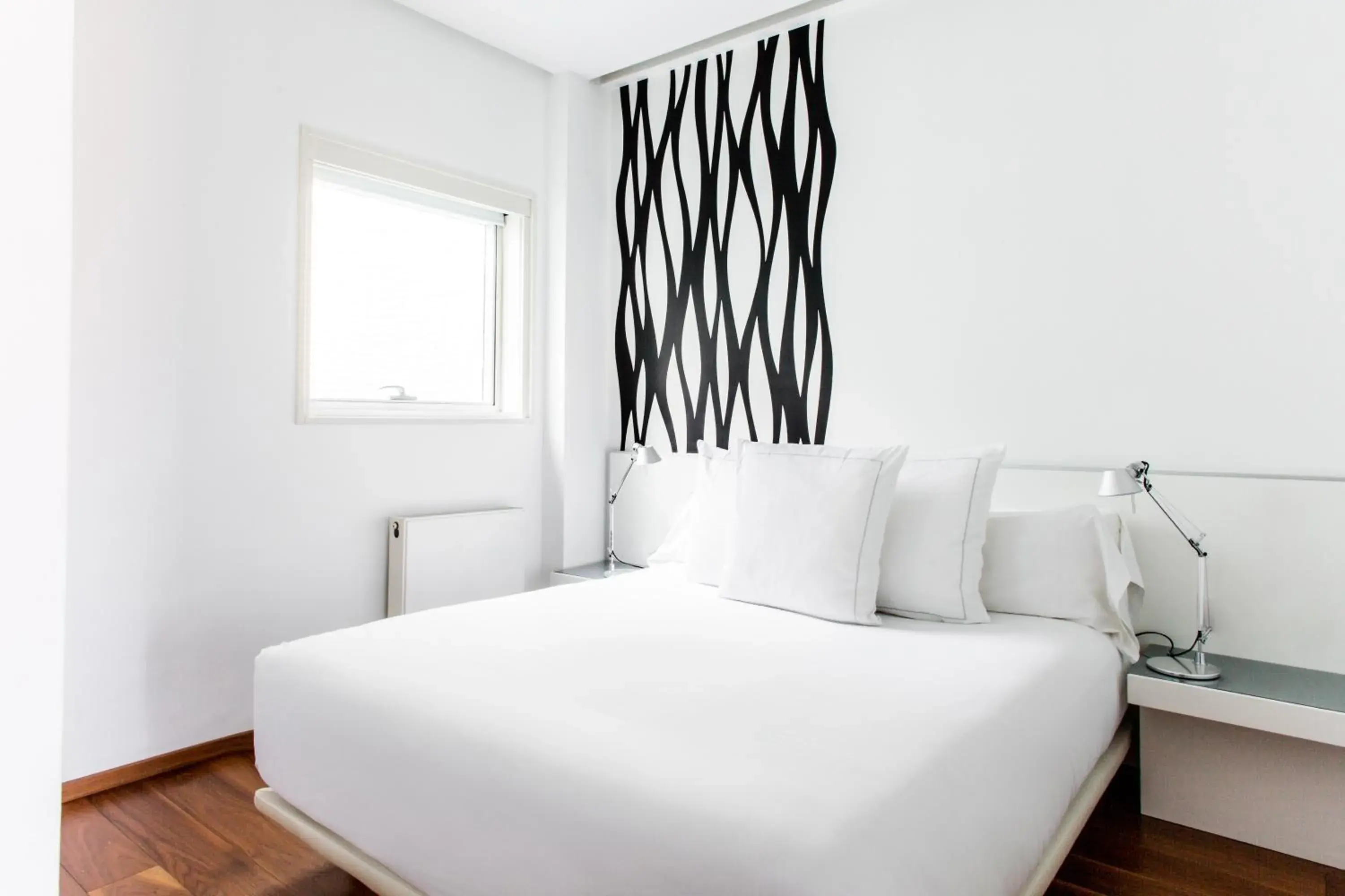 Bed in Suites Avenue Bed in Suites Avenue