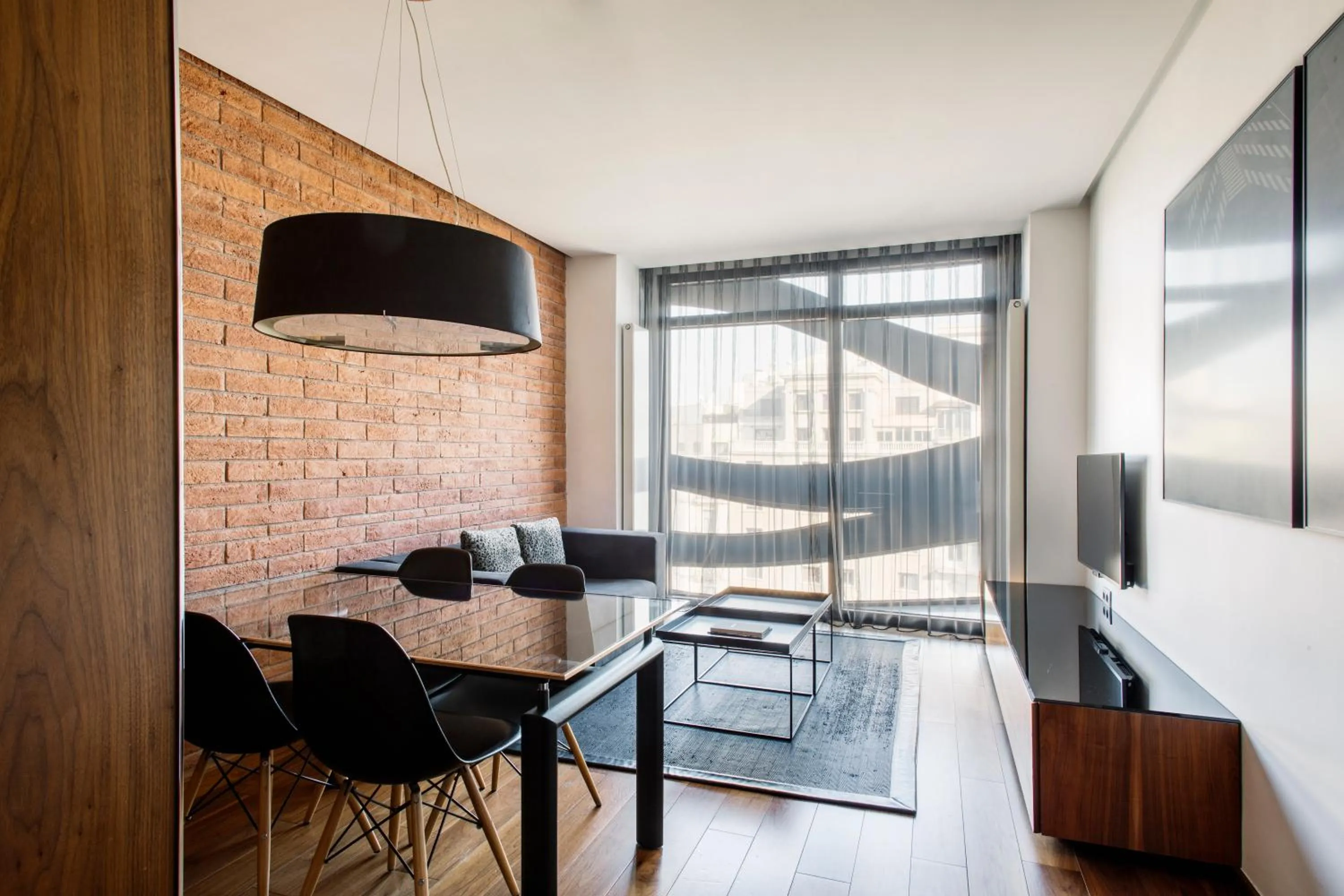 Seating area in Suites Avenue