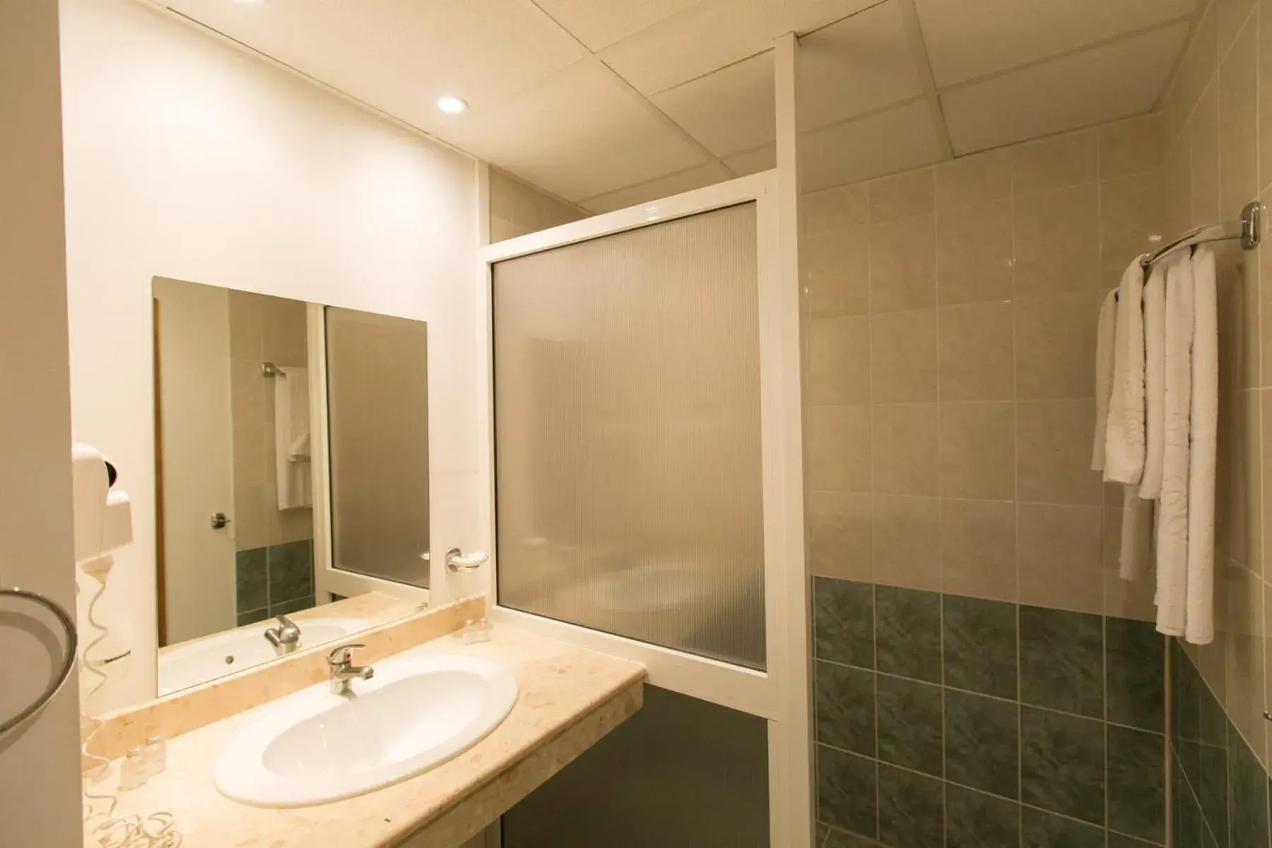 Twin Room with Balcony in Madara Park Hotel - All Inclusive Twin Room with Balcony in Madara Park Hotel - All Inclusive