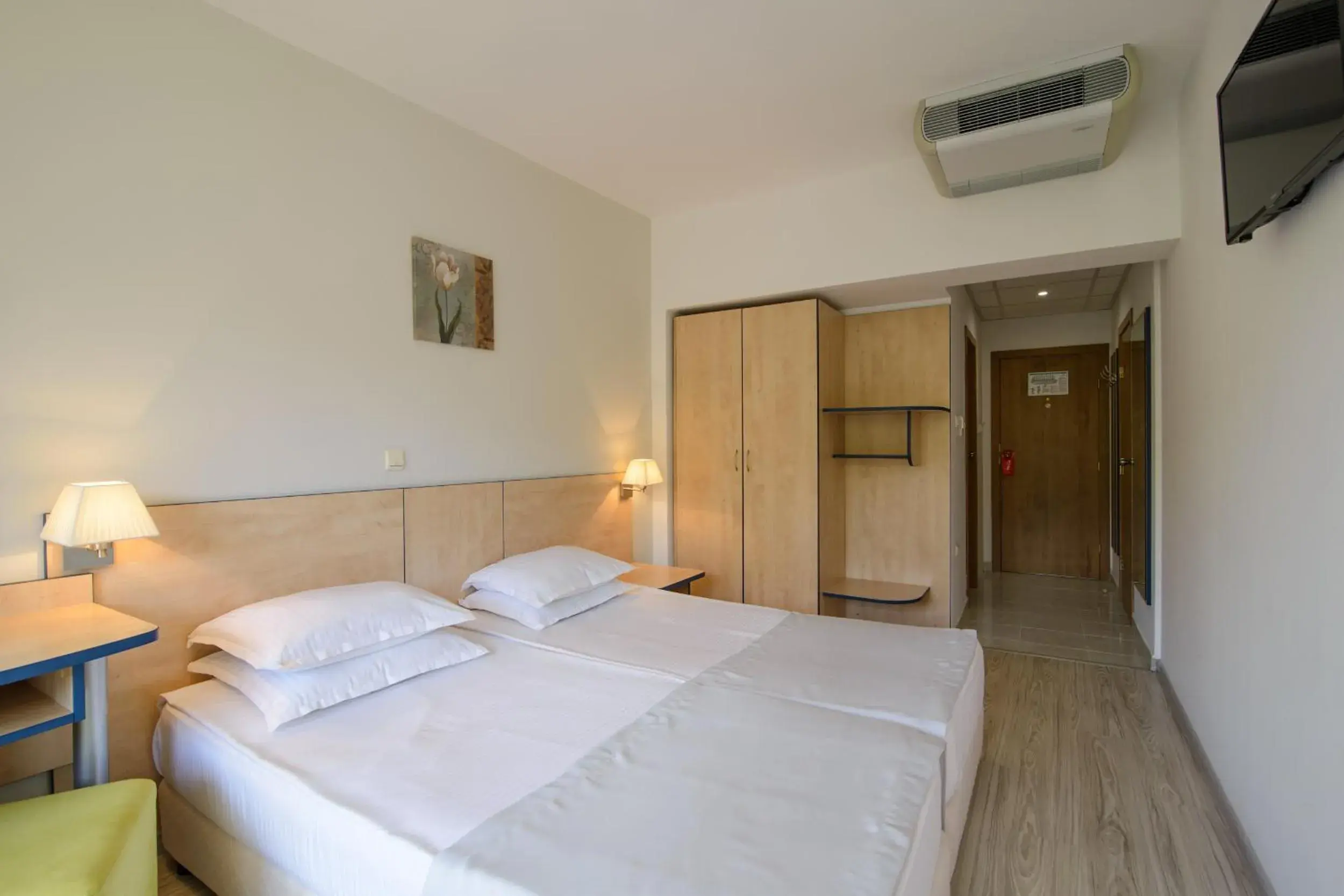 Twin Room with Terrace in Madara Park Hotel - All Inclusive or BB Twin Room with Terrace in Madara Park Hotel - All Inclusive or BB