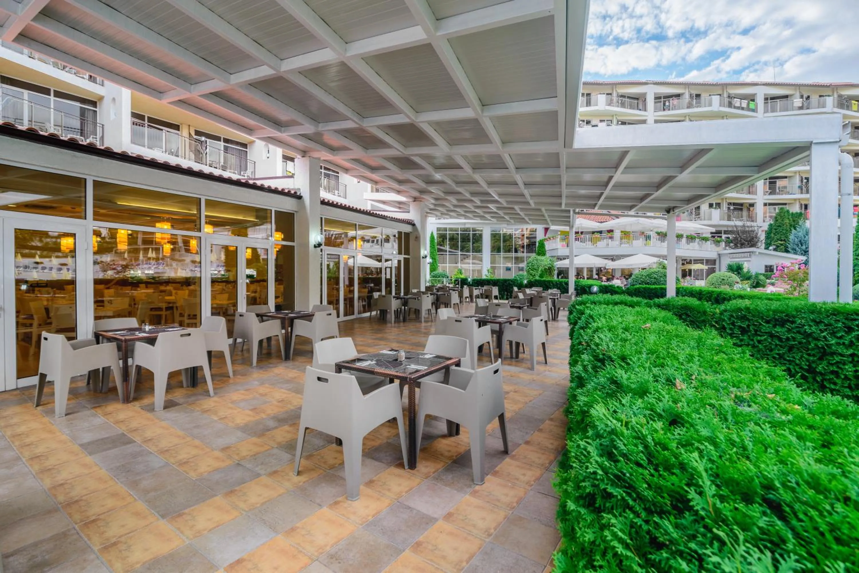 Restaurant/places to eat in Madara Park Hotel - All Inclusive