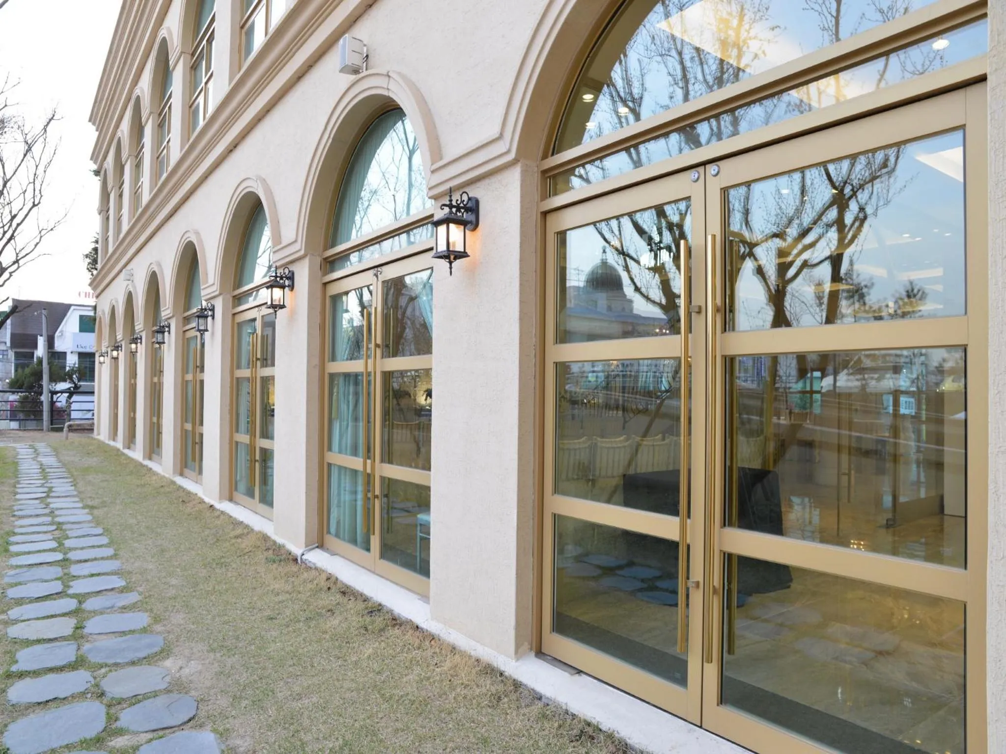 Business facilities in Ramada by Wyndham Songdo