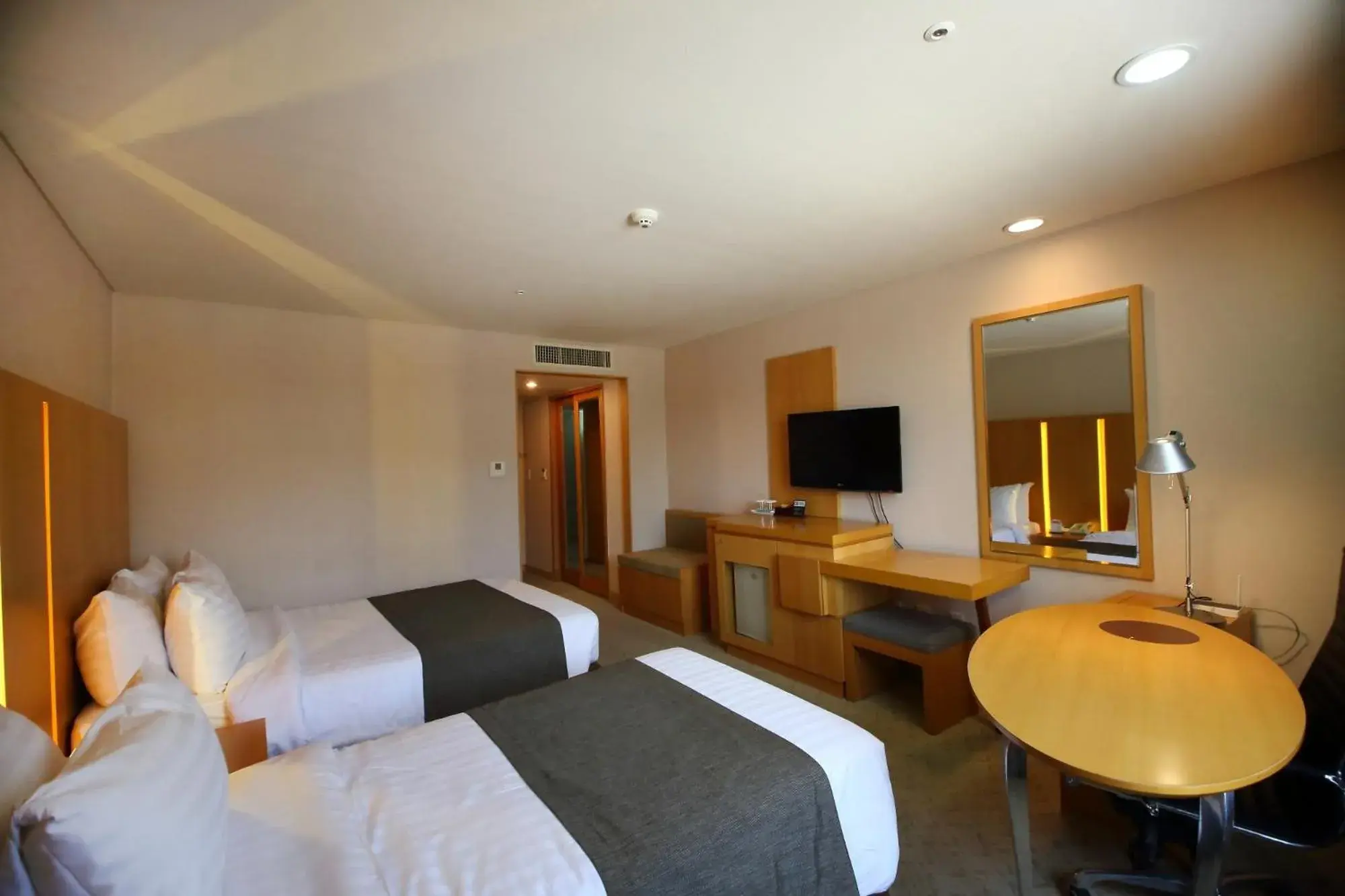 Bed in Ramada by Wyndham Songdo Bed in Ramada by Wyndham Songdo
