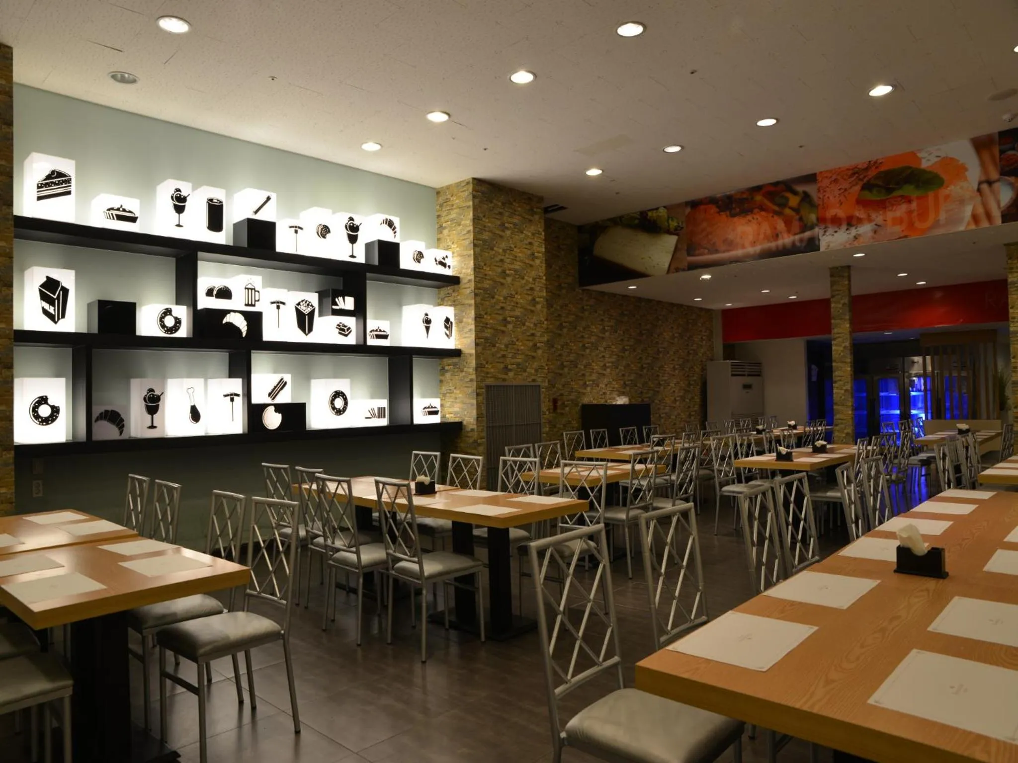 Business facilities in Ramada by Wyndham Songdo