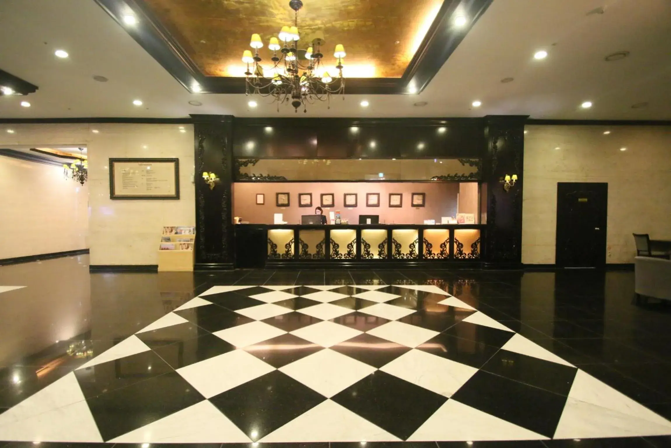 Lobby or reception in Ramada by Wyndham Songdo Lobby or reception in Ramada by Wyndham Songdo