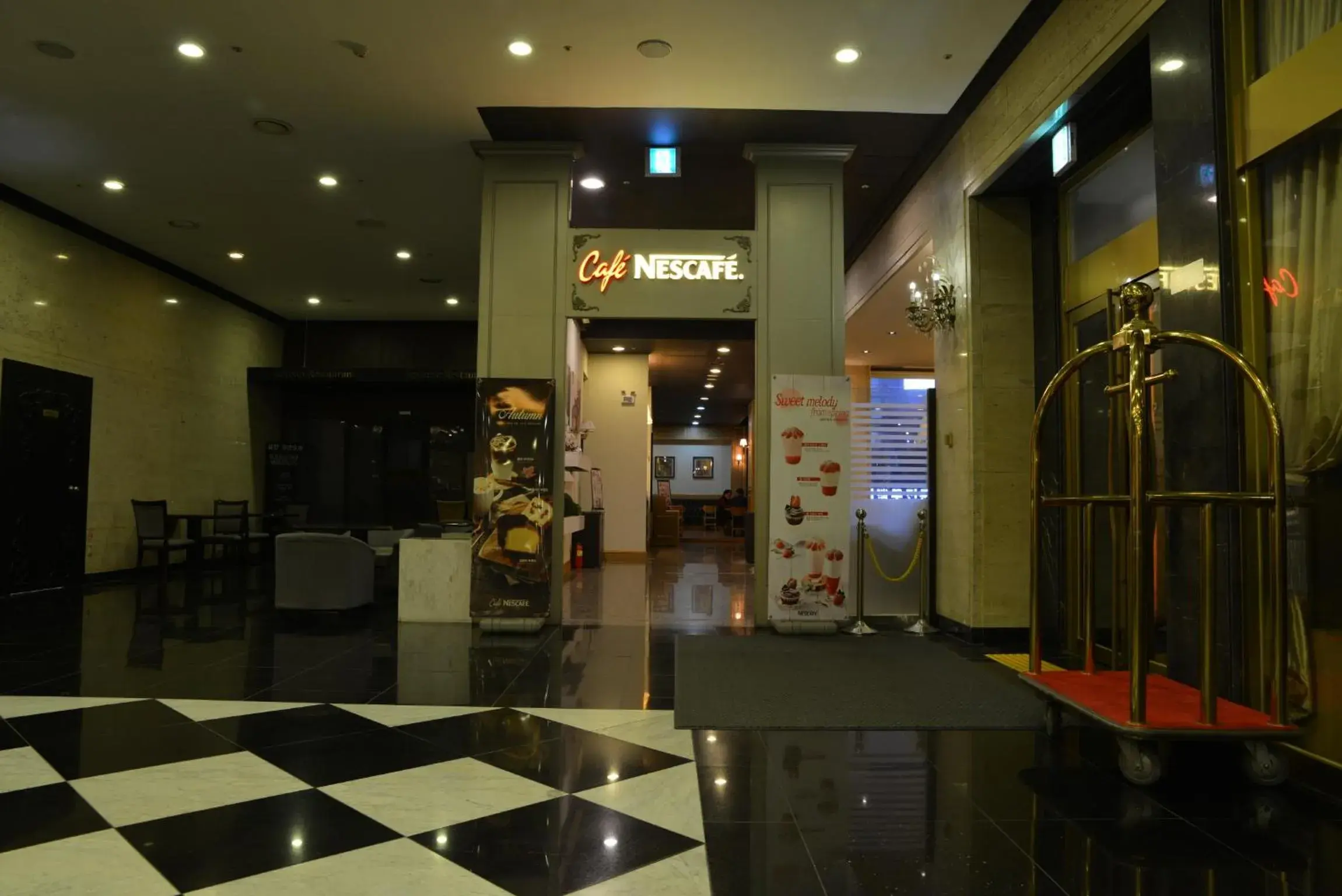 Lobby or reception in Ramada by Wyndham Songdo Lobby or reception in Ramada by Wyndham Songdo