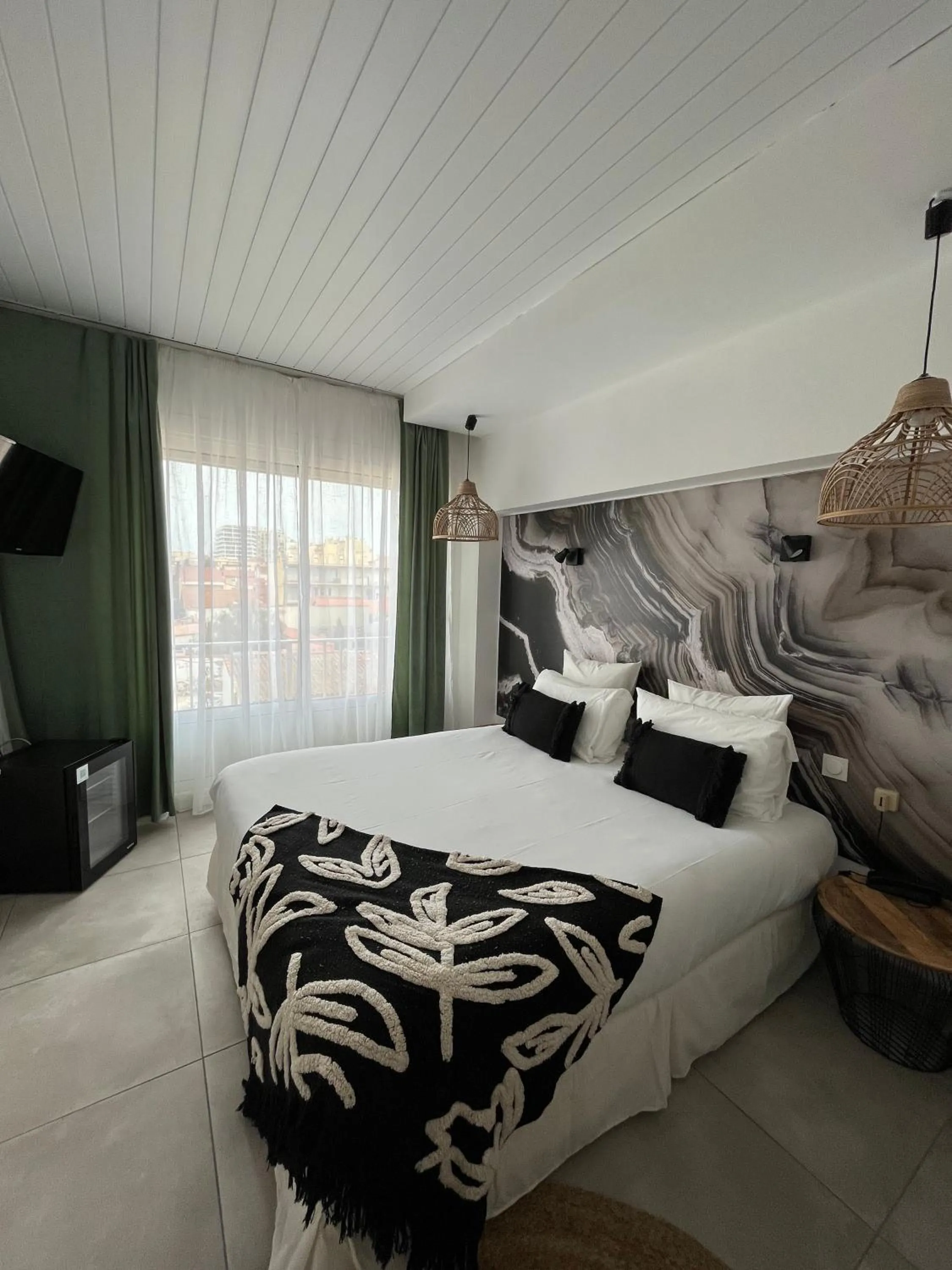 Bed in Hôtel Les Sables - Urban Style - by Logis Hotels