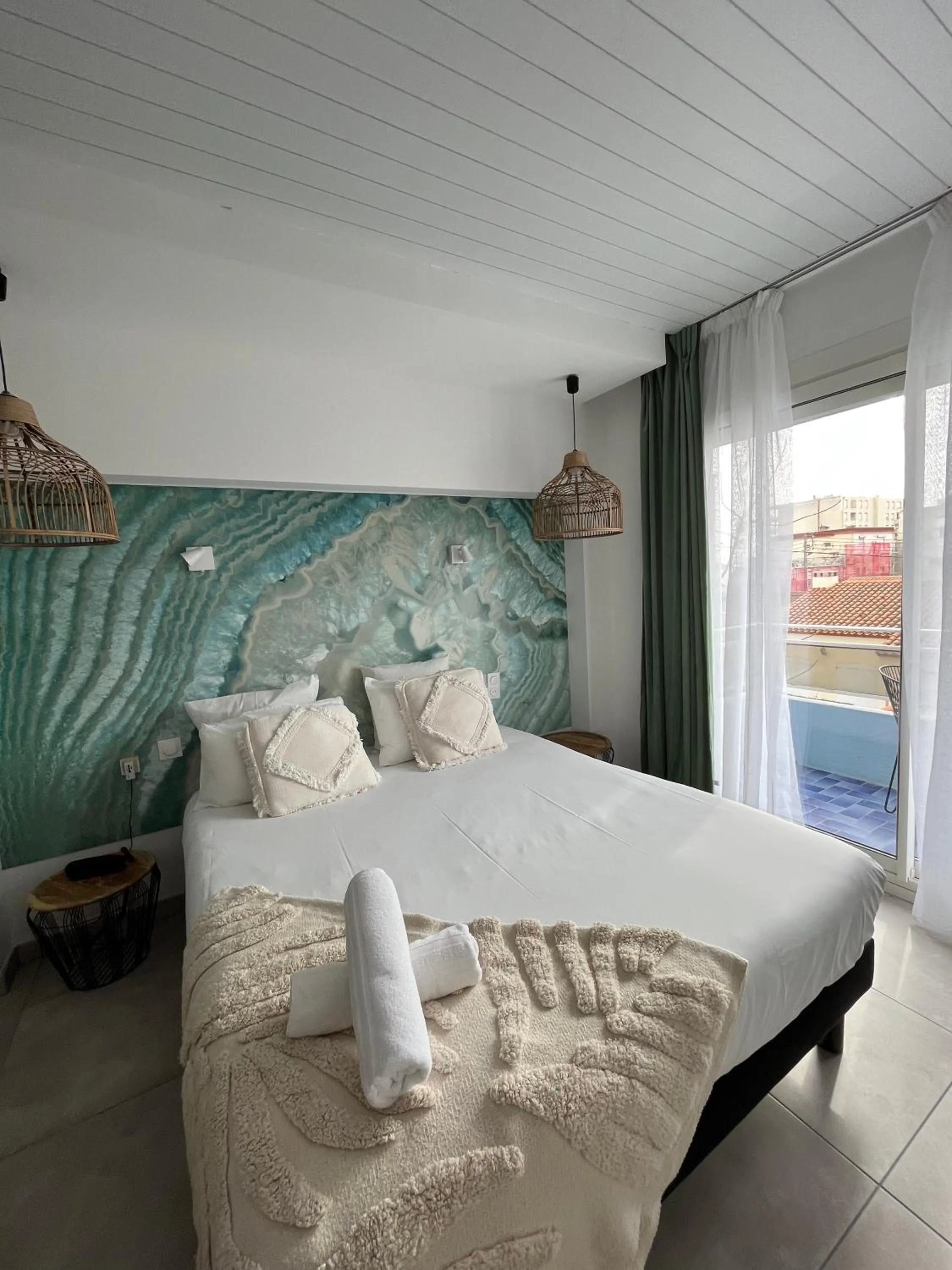 Bed in Hôtel Les Sables - Urban Style - by Logis Hotels