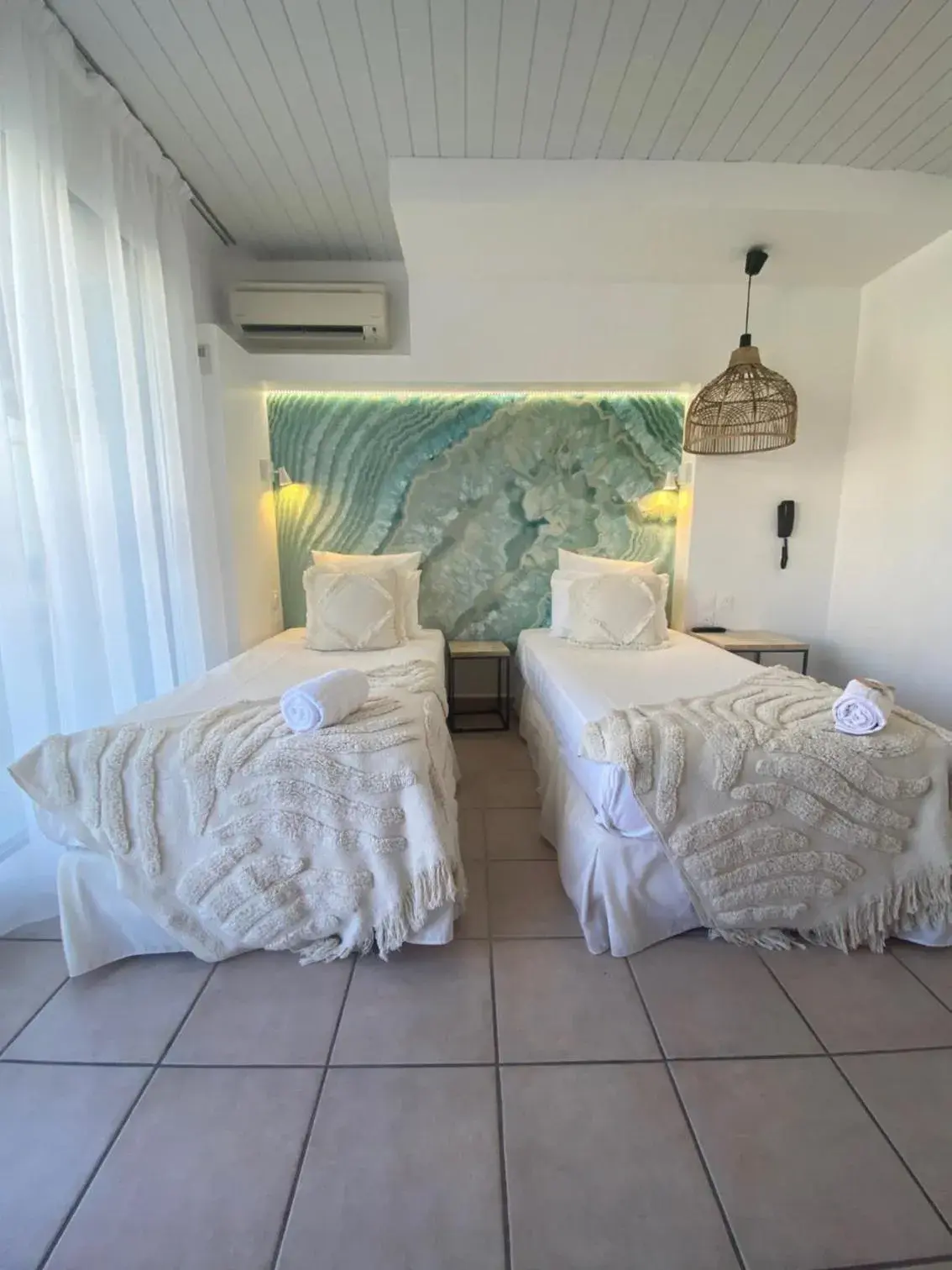 Bedroom, Bed in Hôtel Les Sables - Urban Style - by Logis Hotels Bedroom, Bed in Hôtel Les Sables - Urban Style - by Logis Hotels