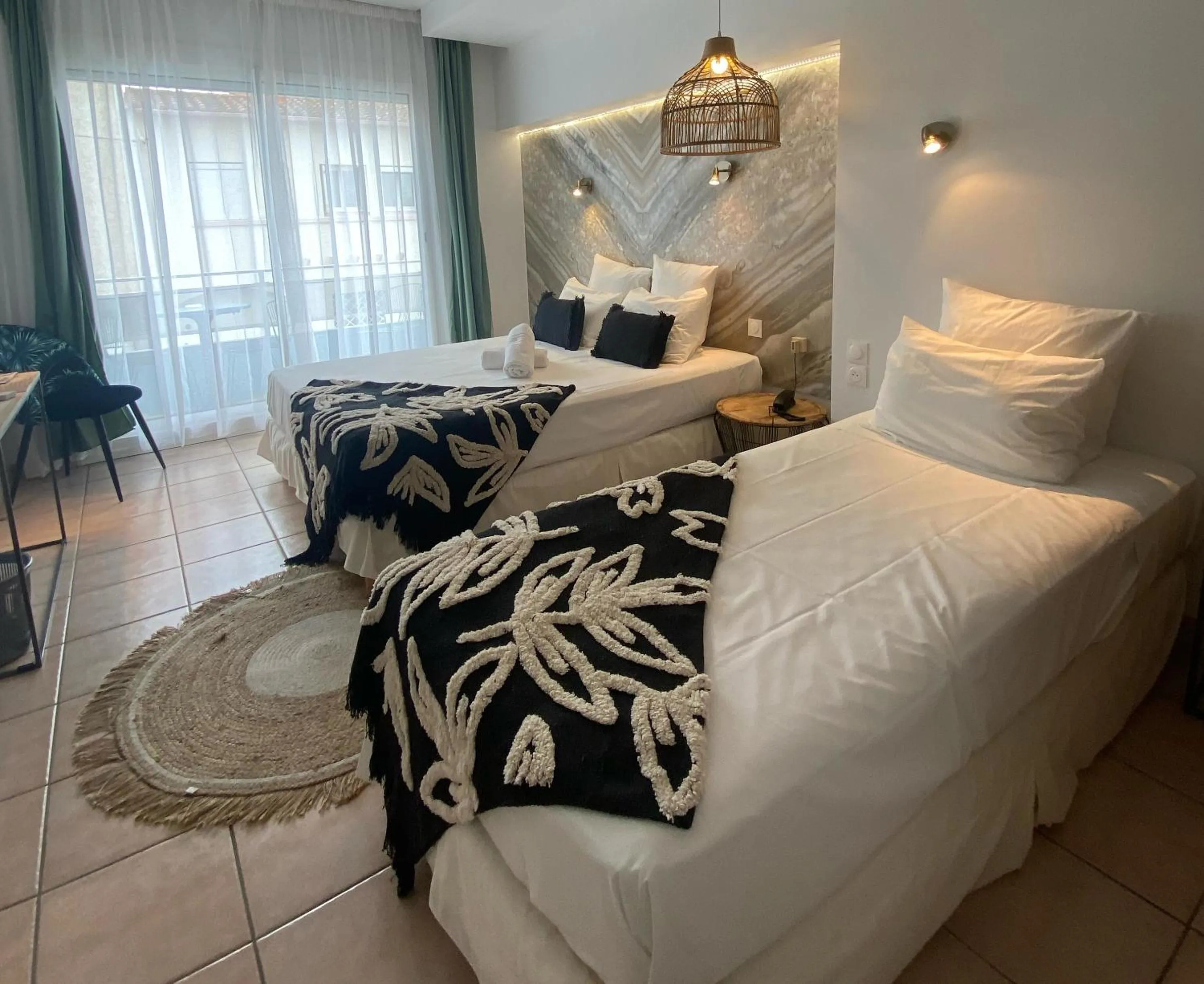 Bed in Hôtel Les Sables - Urban Style - by Logis Hotels