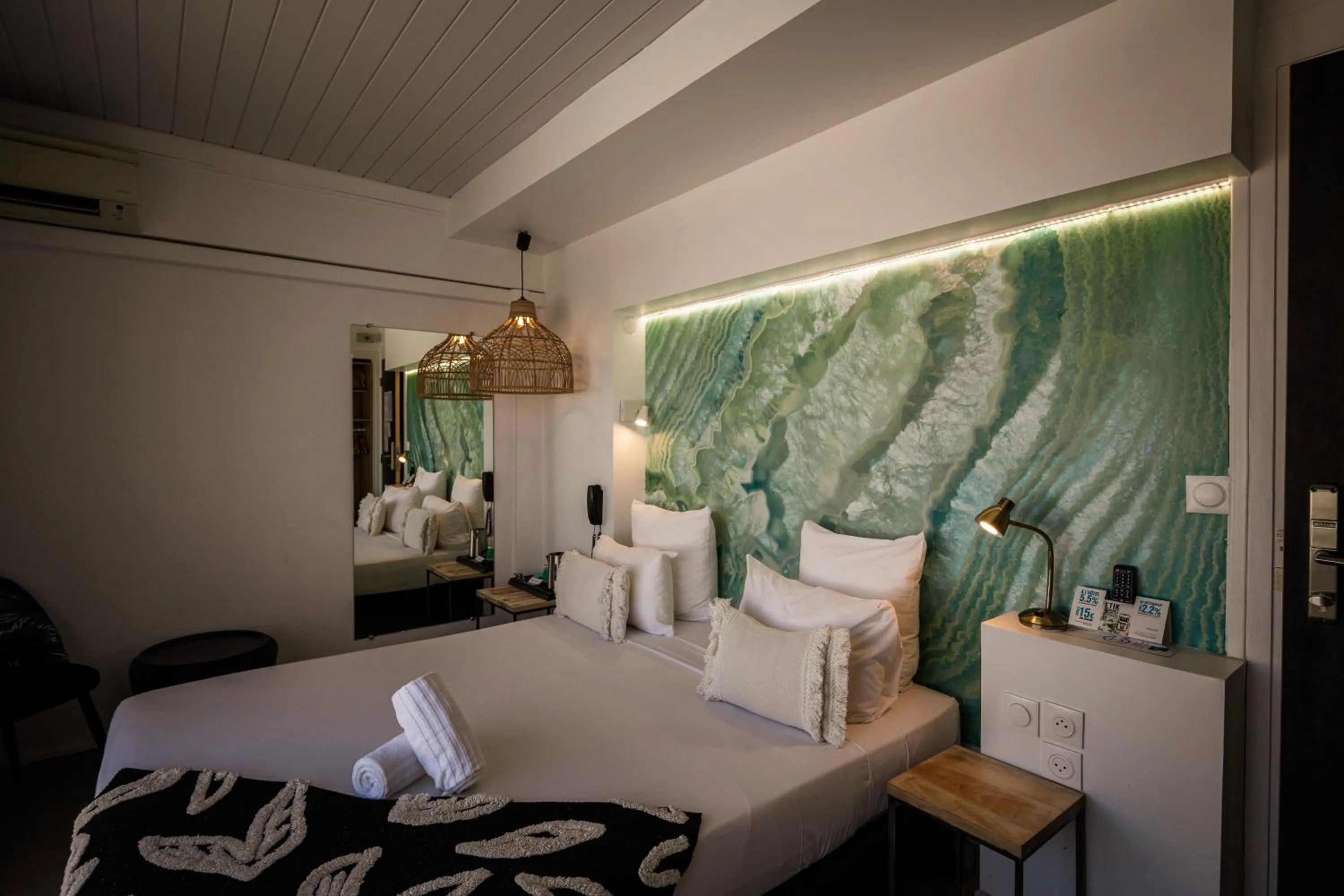 Bed in Hôtel Les Sables - Urban Style - by Logis Hotels