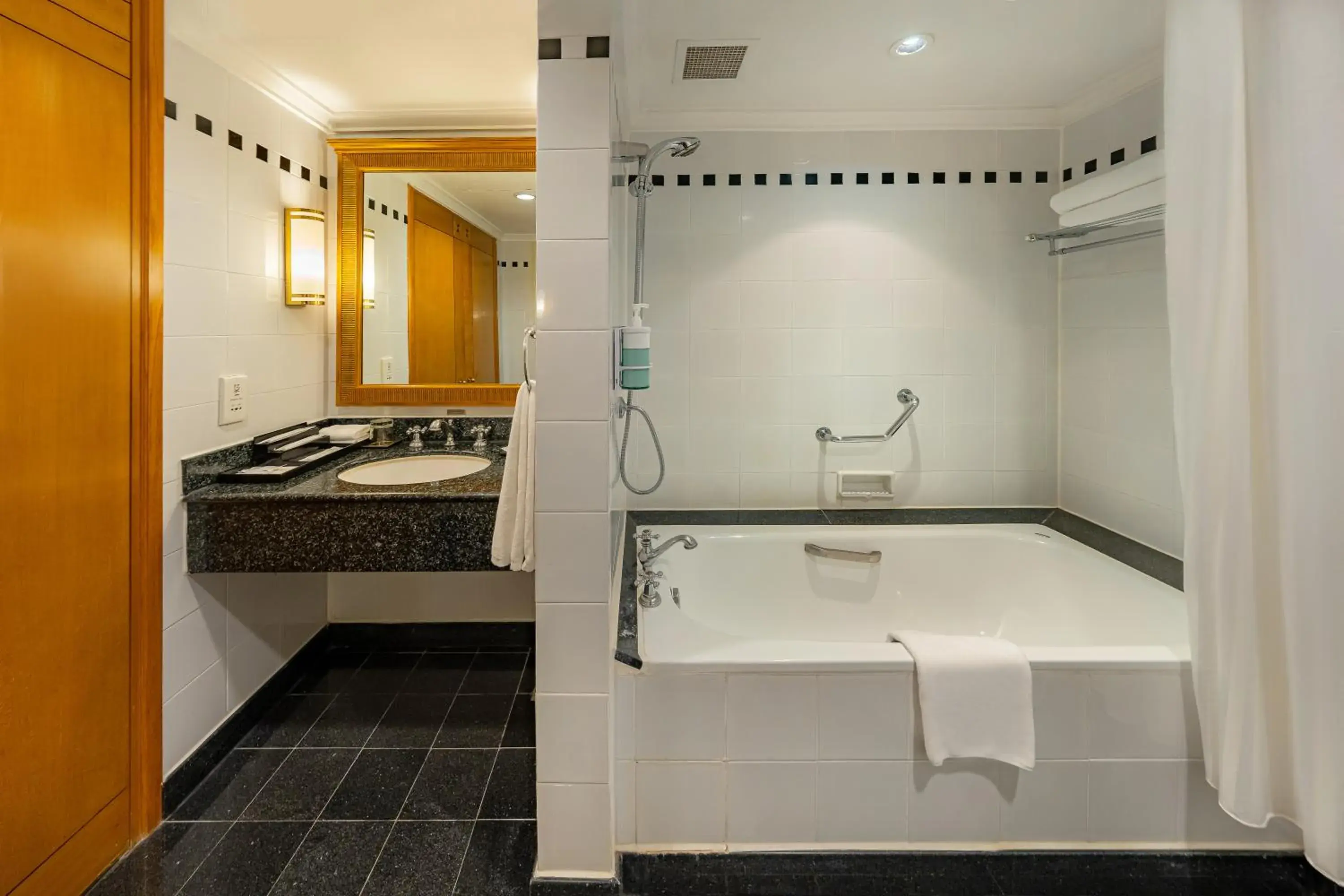 Saigon Prince Hotel Saigon Prince Hotel