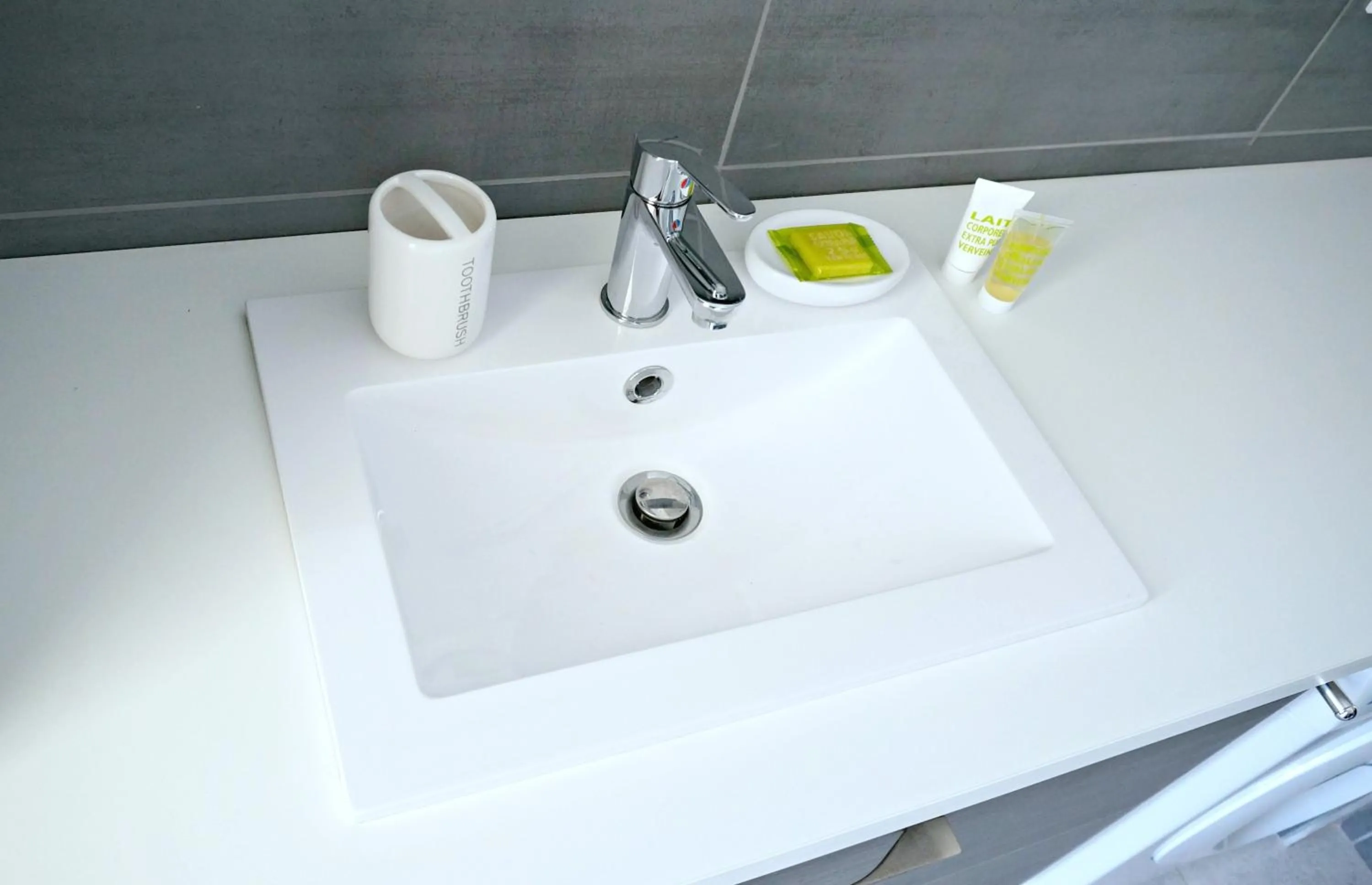 Bathroom in Little Suite - Colas