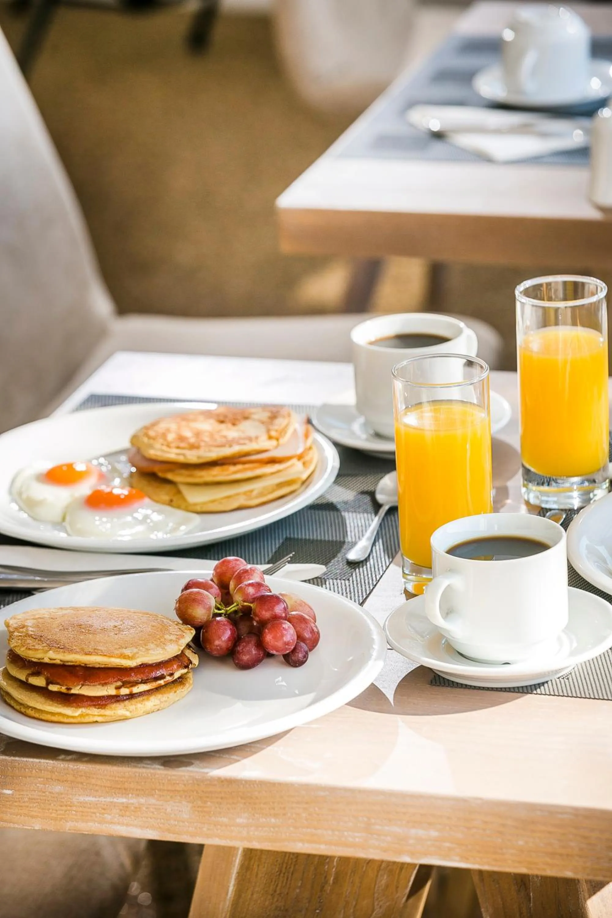 Buffet breakfast in Ilio Maris