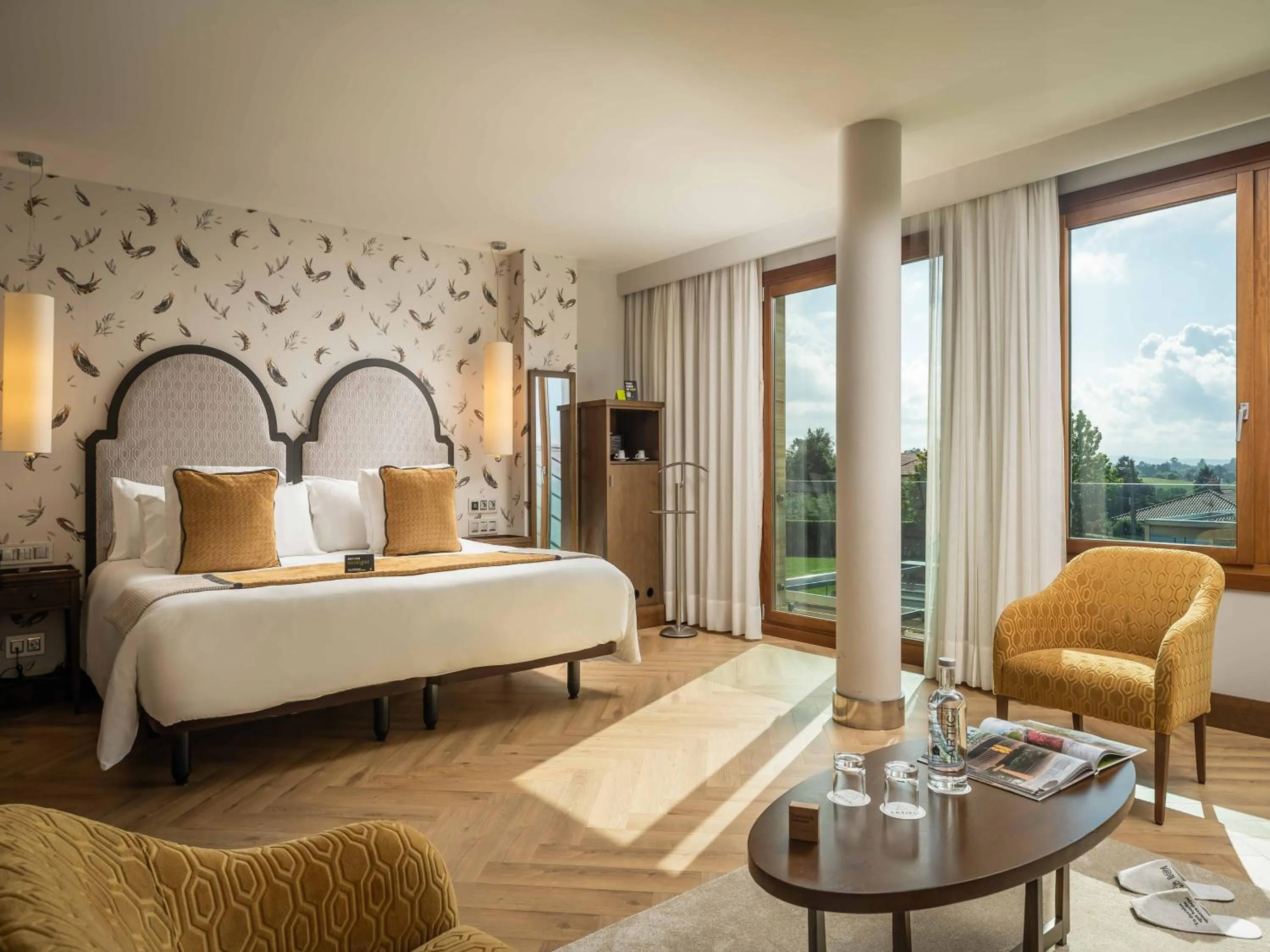 Photo of the whole room, Bed in ARTIEM Asturias