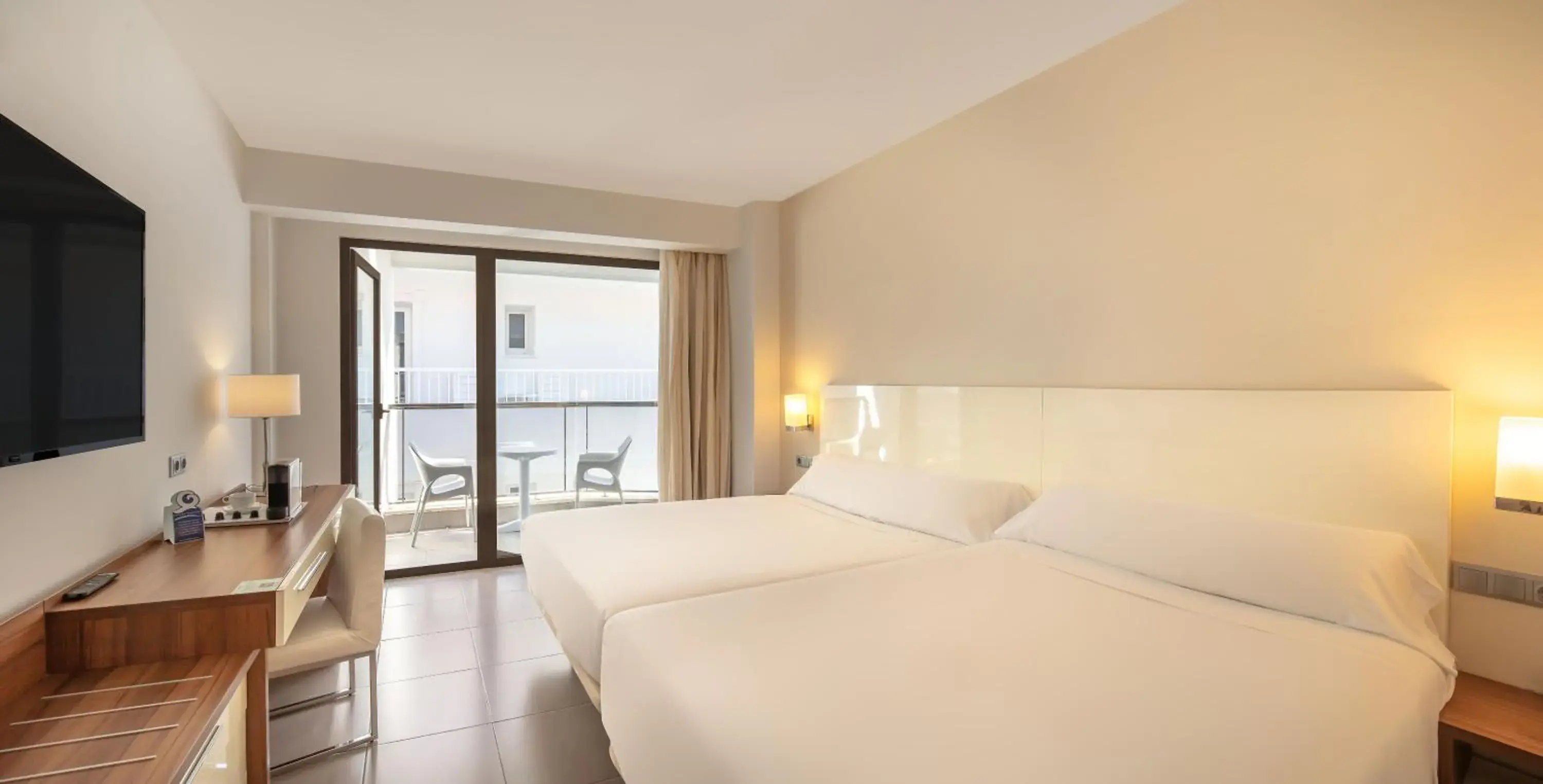 Standard Triple Room with Terrace (2 Adults + 1 Child) in Hotel RH Portocristo & Wellness Standard Triple Room with Terrace (2 Adults + 1 Child) in Hotel RH Portocristo & Wellness