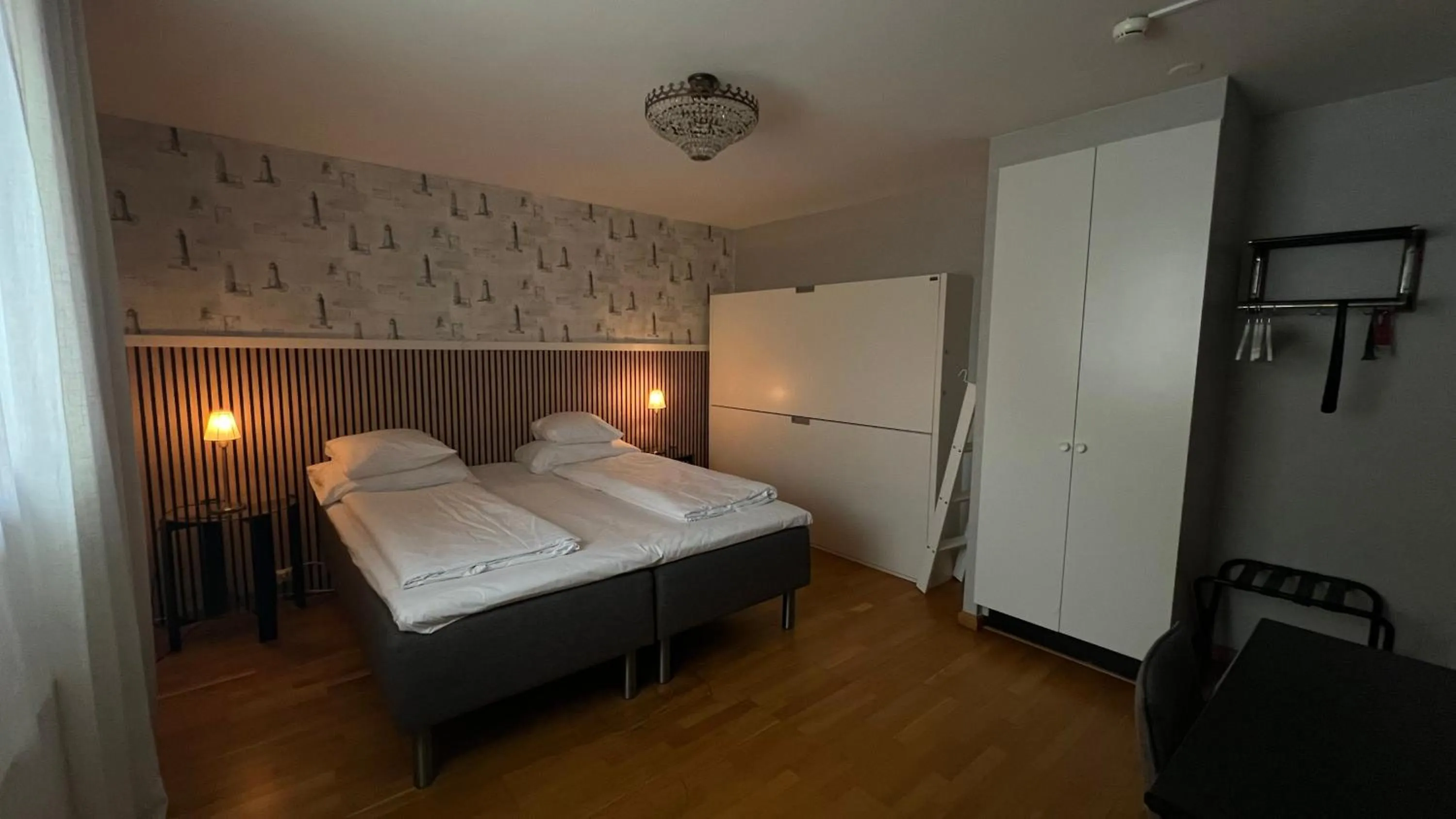 Photo of the whole room, Bed in Best Western Sjofartshotellet