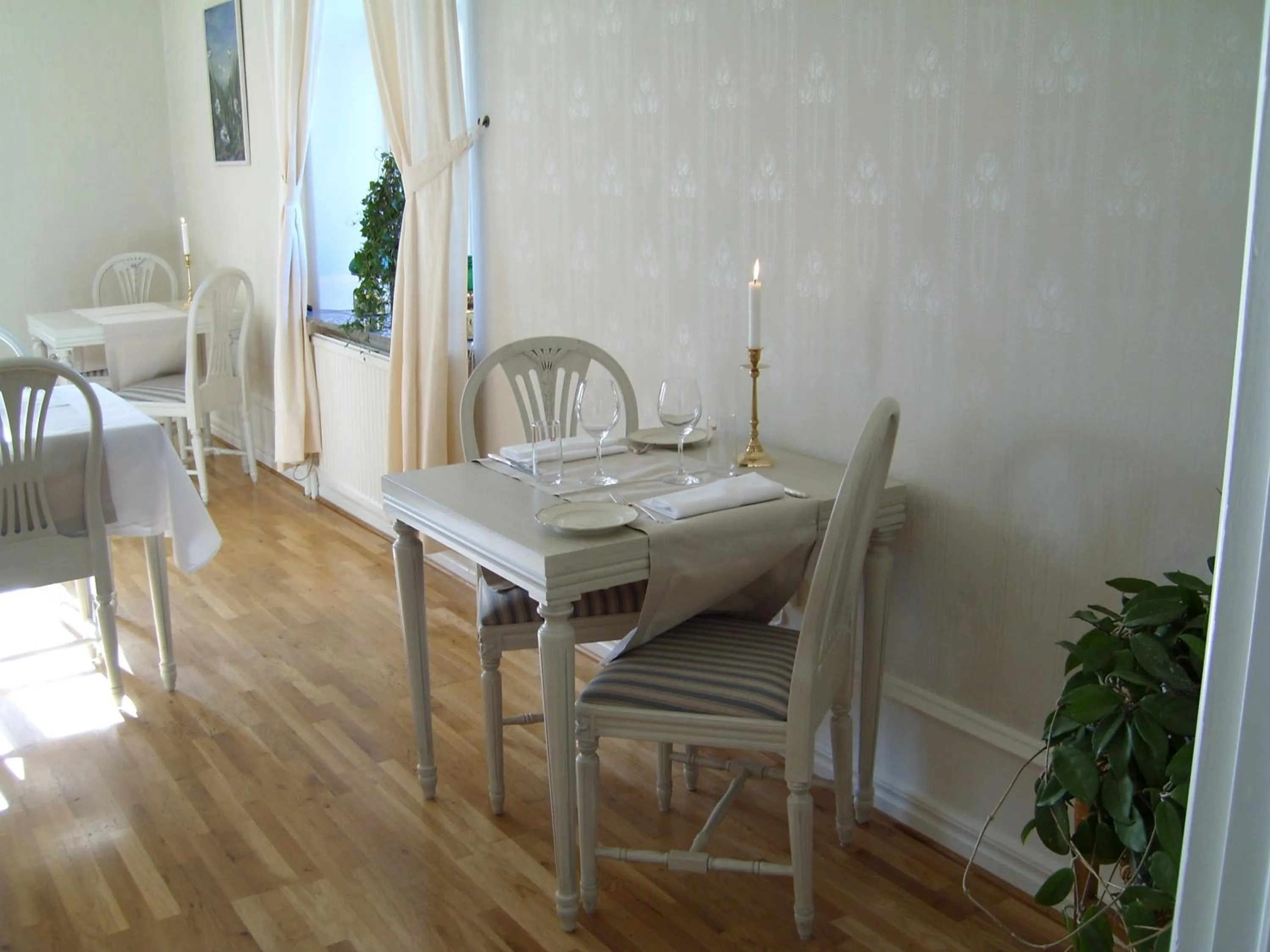 Restaurant/places to eat in Kastanjelund