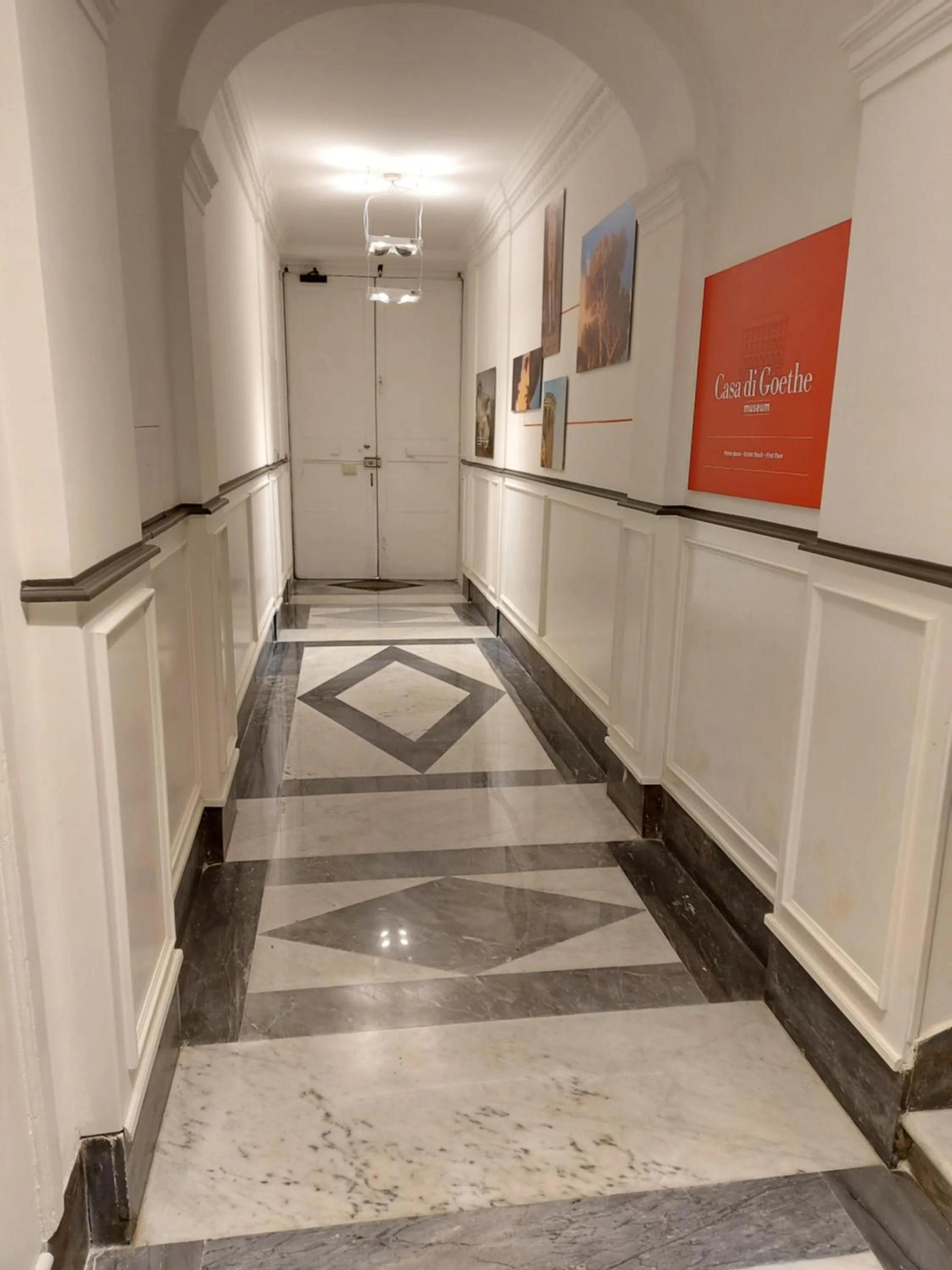 Facade/entrance in Residenza Al Corso Suites