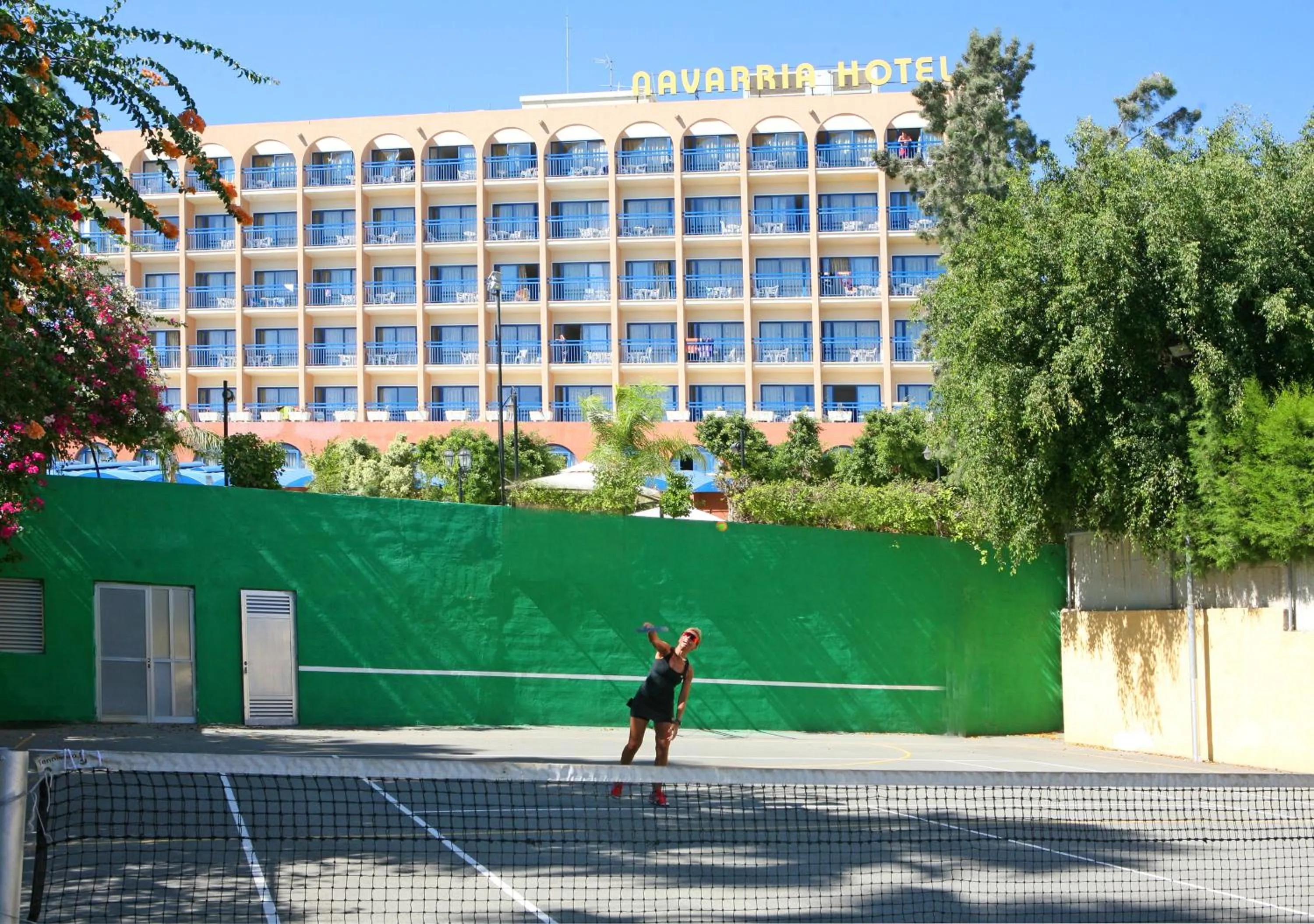 Tennis court in Navarria Blue Hotel