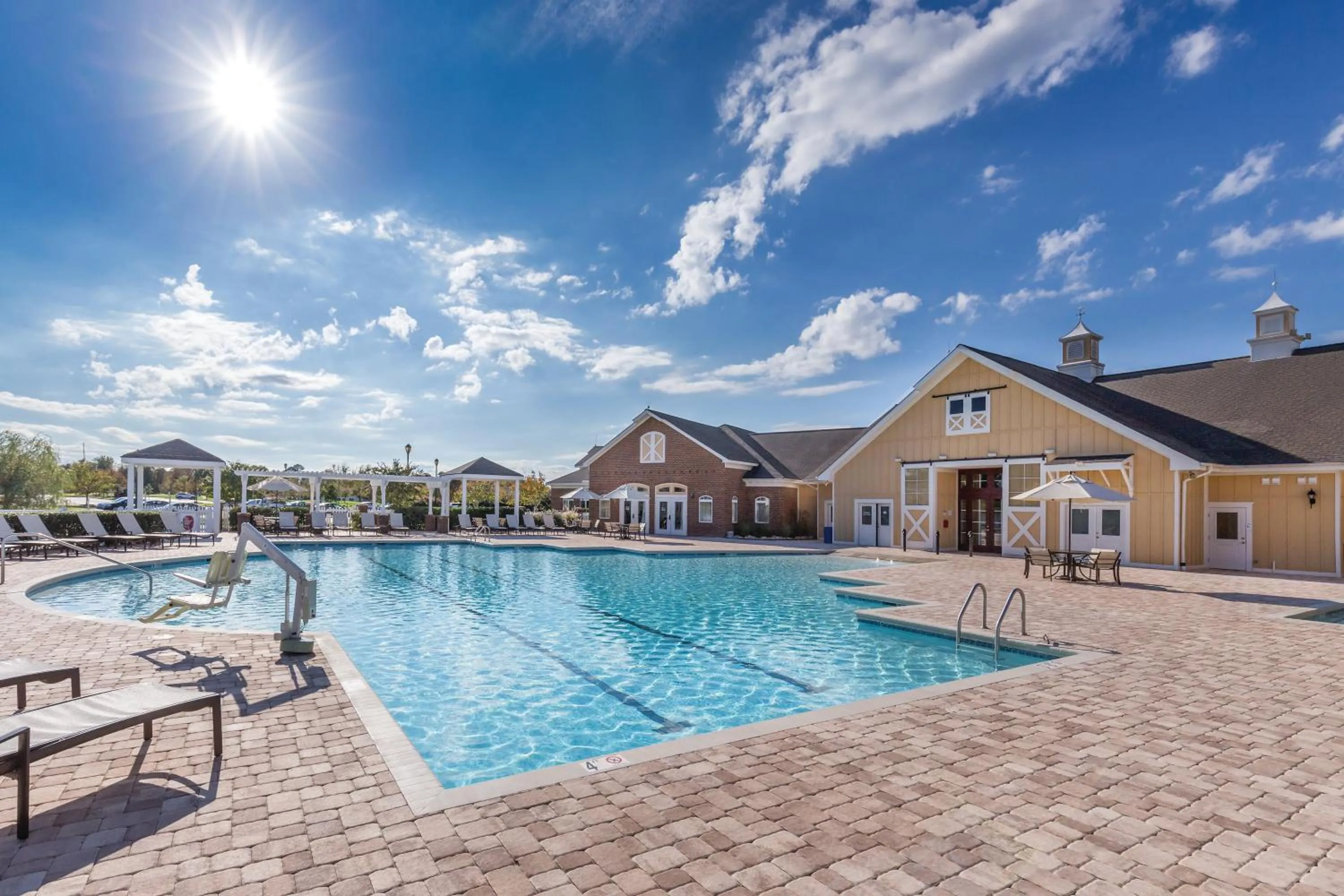 Swimming pool in Club Wyndham Governors Green