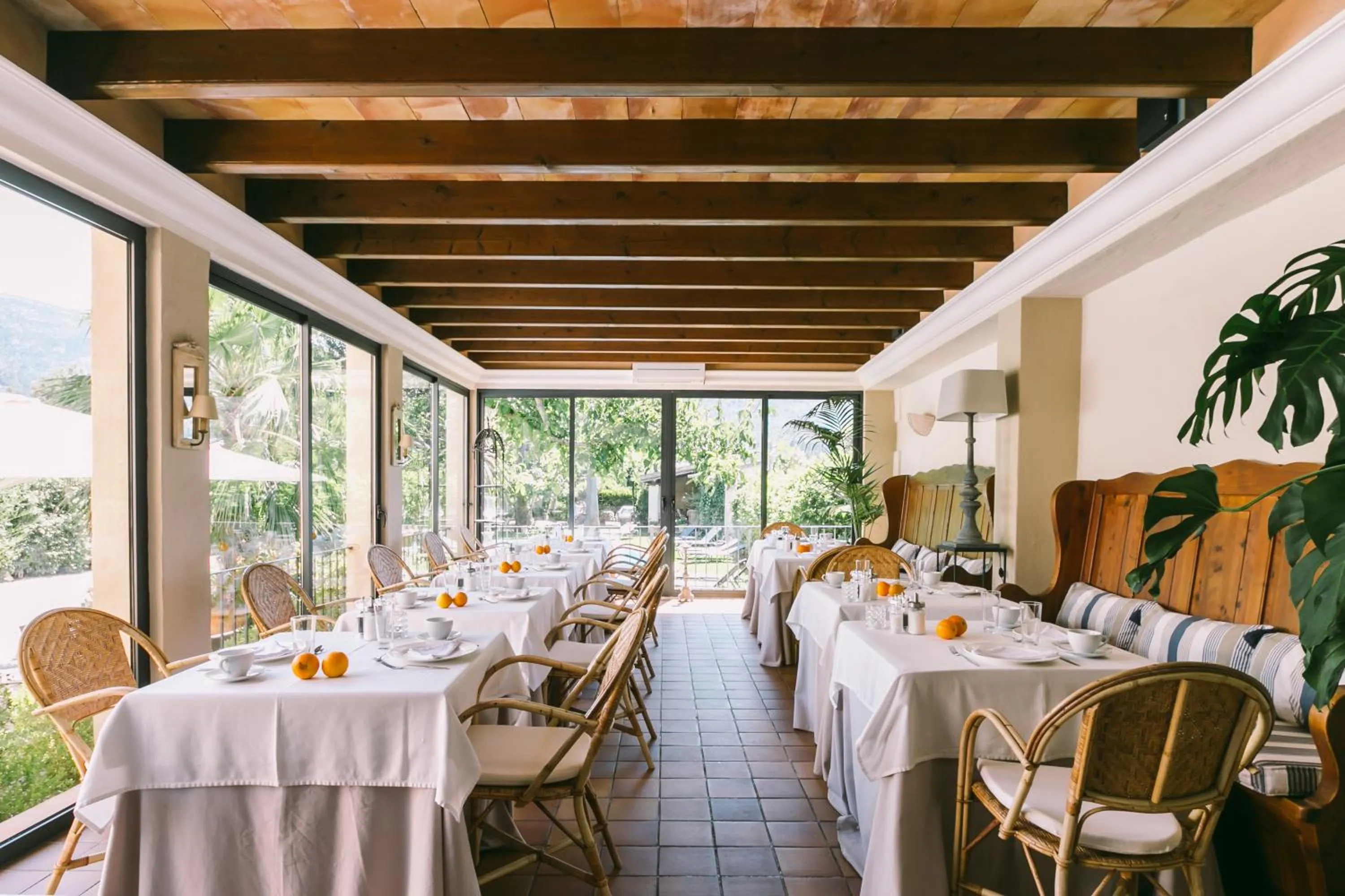 Restaurant/places to eat in Finca Ca'n Quatre