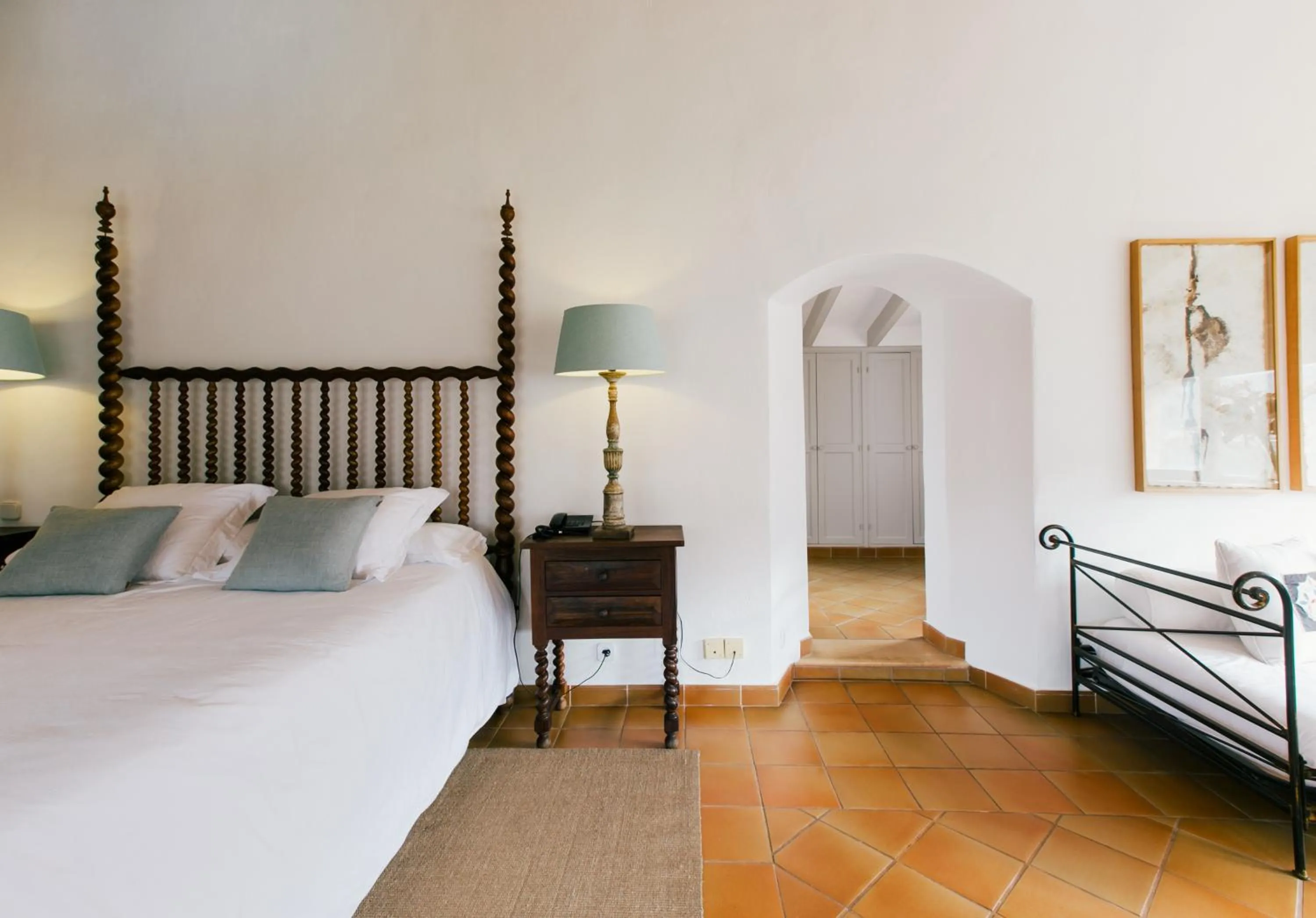 Photo of the whole room, Bed in Finca Ca'n Quatre