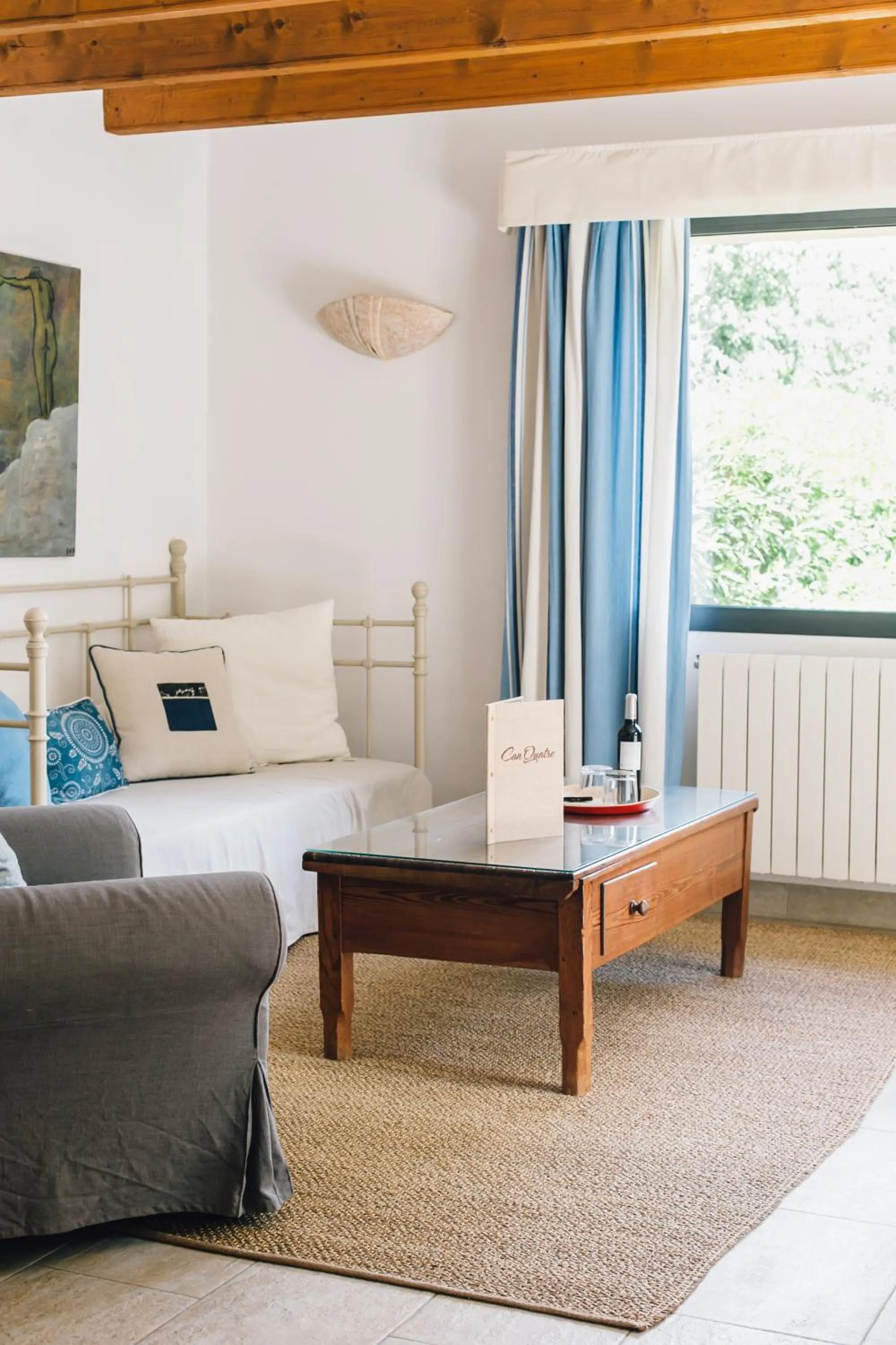 Decorative detail, Bed in Finca Ca'n Quatre