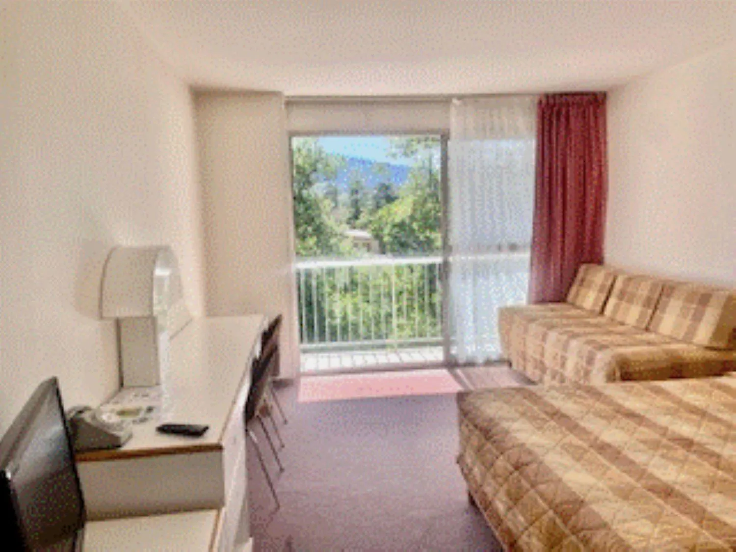 Balcony/Terrace, Bed in Hôtel Restaurant Pavillon Carina