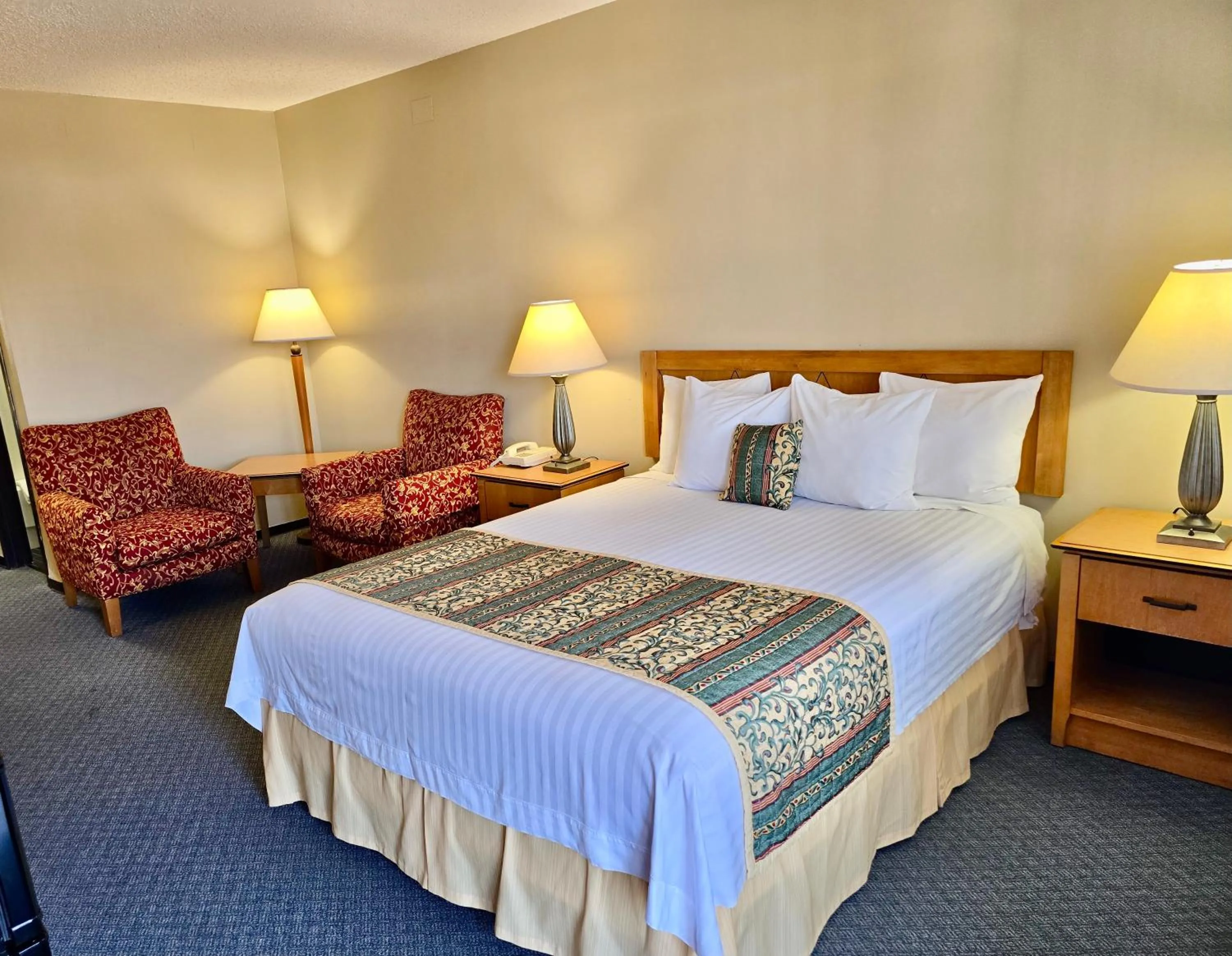 Bed in Thunderbird Lodge, Norman, OK