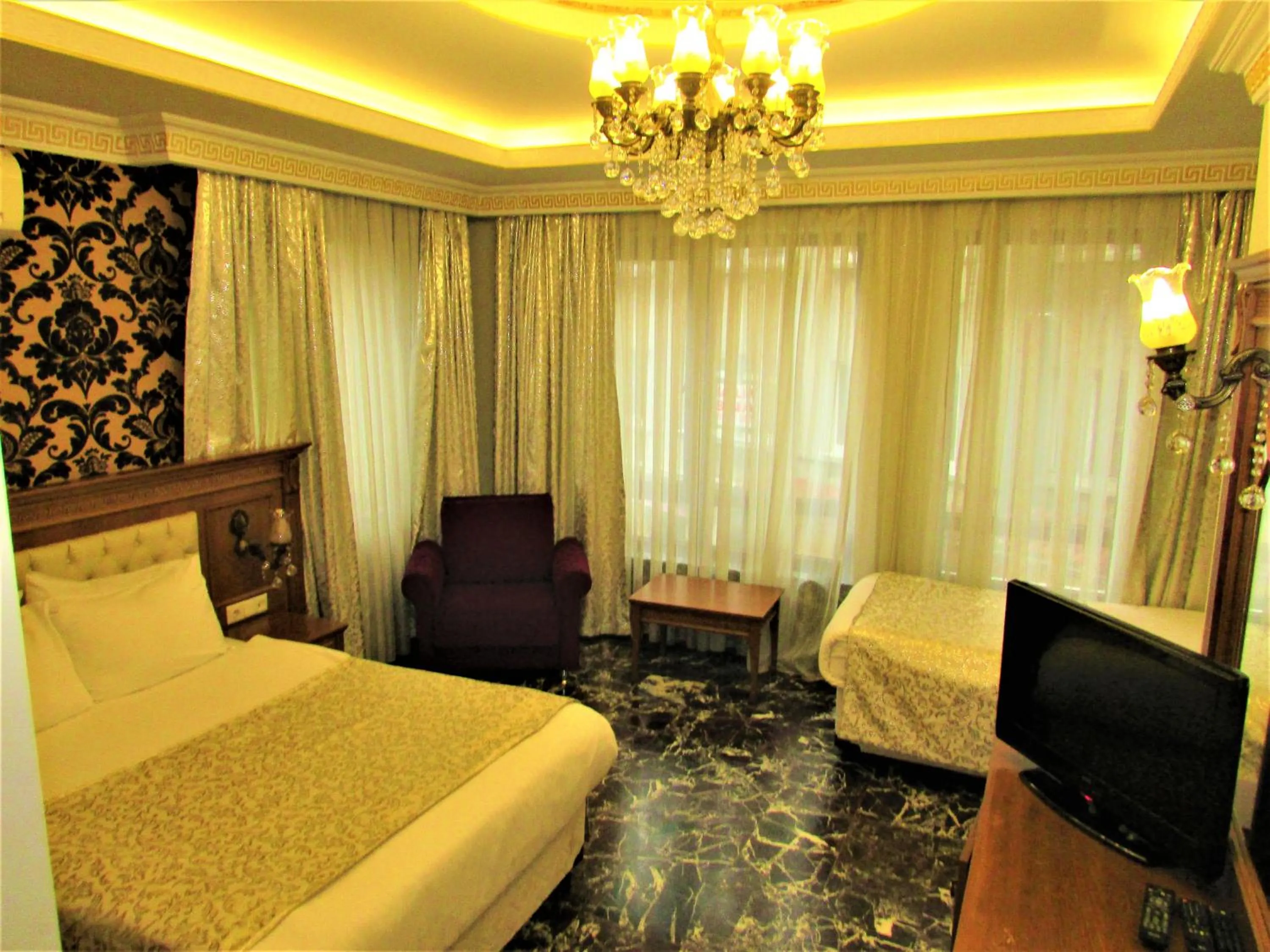 Photo of the whole room in Lausos Hotel Sultanahmet