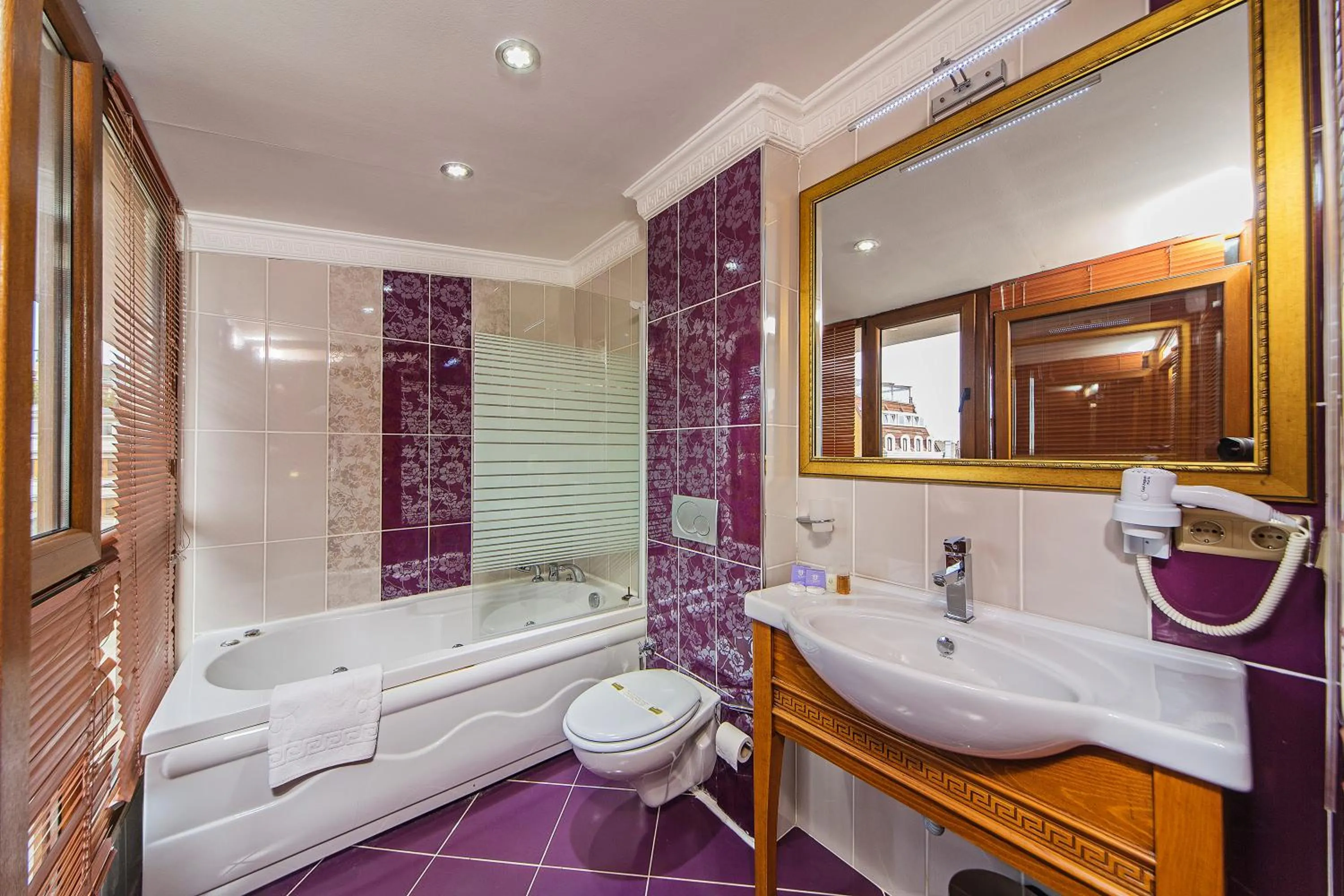 Bathroom in Lausos Hotel Sultanahmet