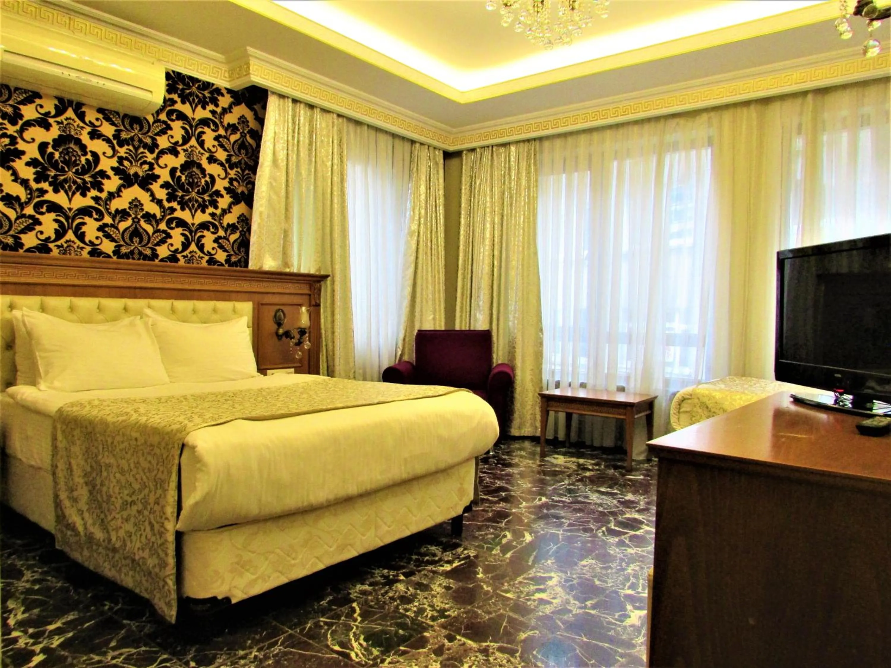 Photo of the whole room in Lausos Hotel Sultanahmet