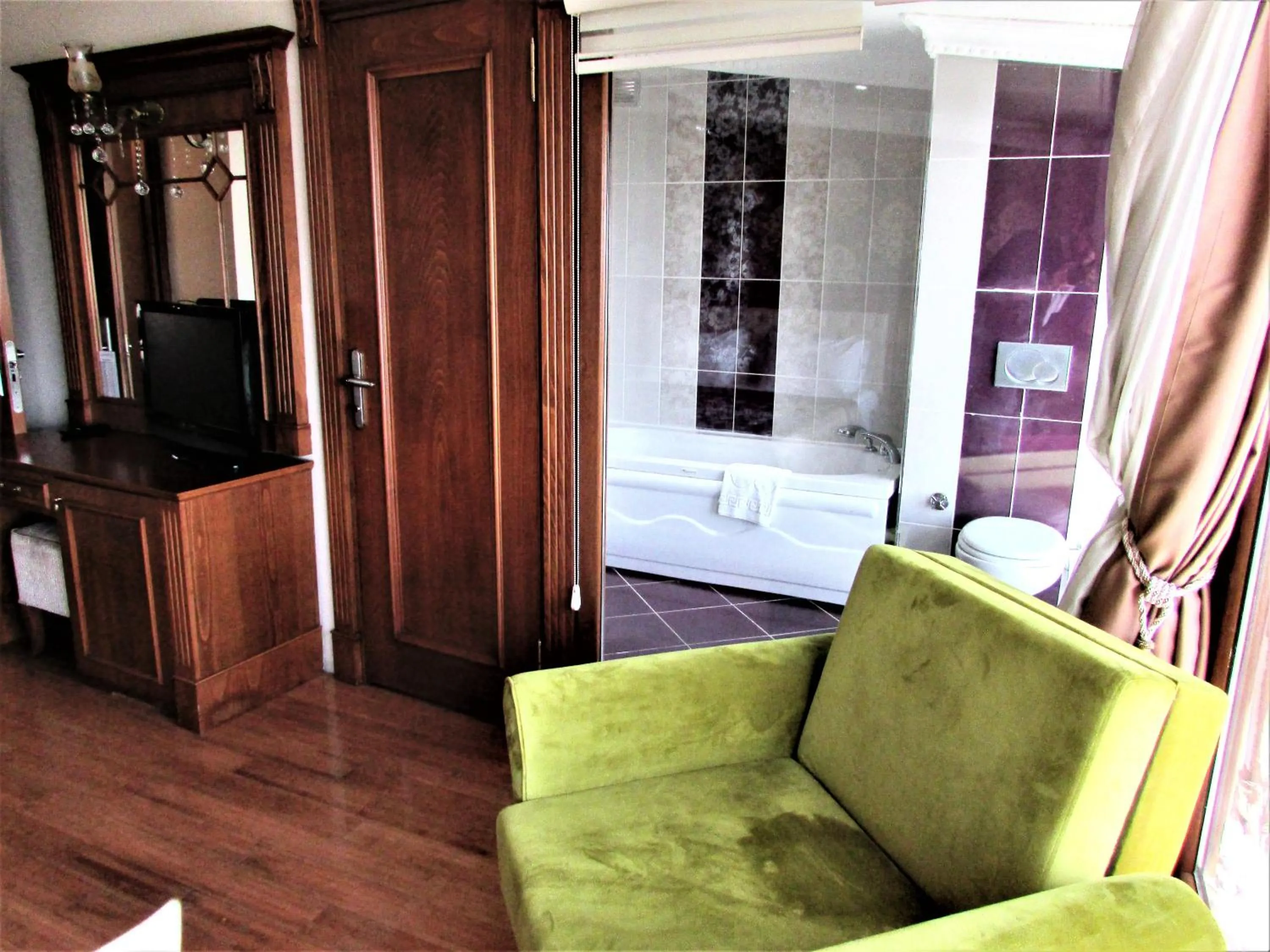 Photo of the whole room in Lausos Hotel Sultanahmet