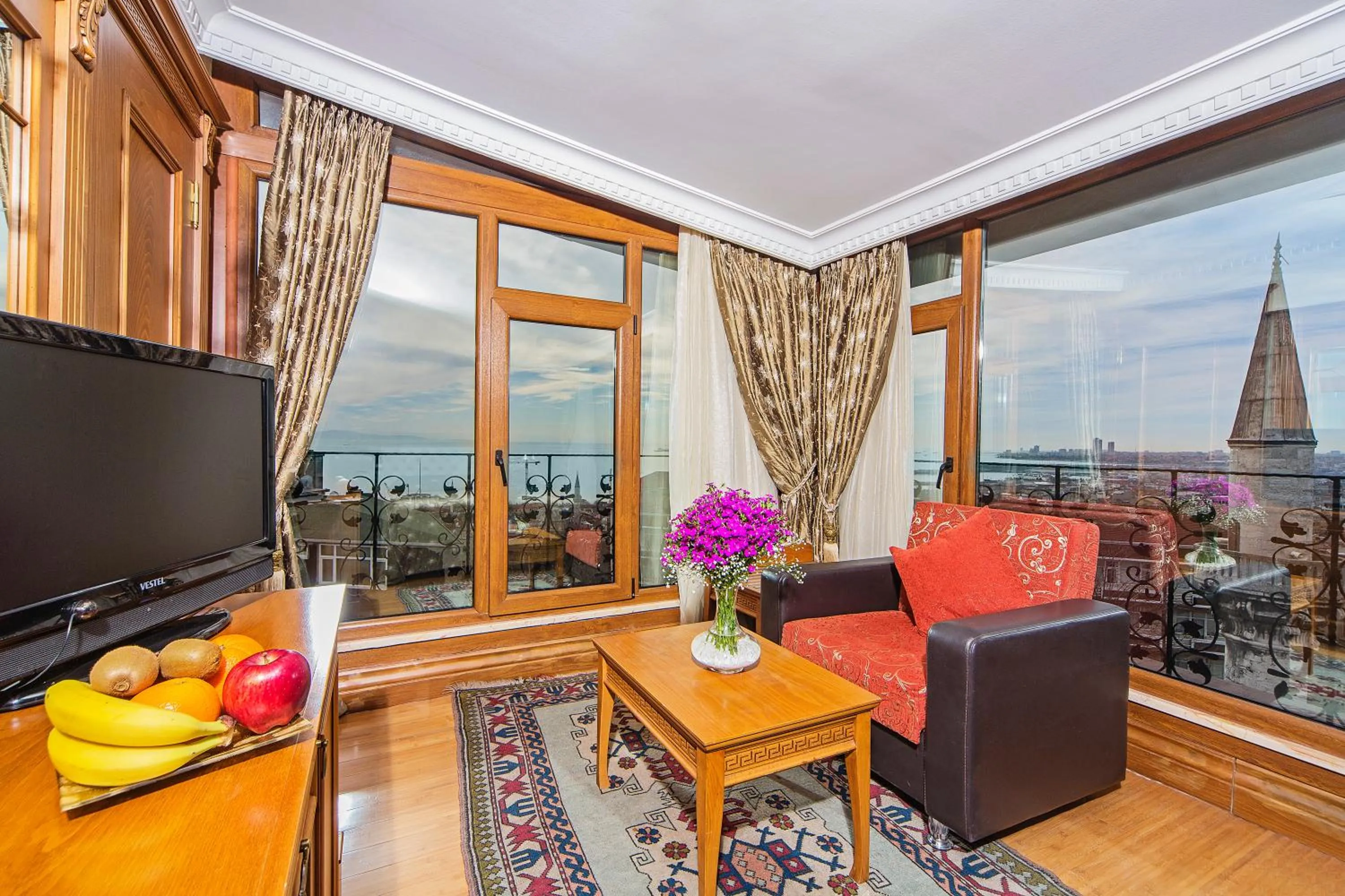 TV and multimedia in Lausos Hotel Sultanahmet