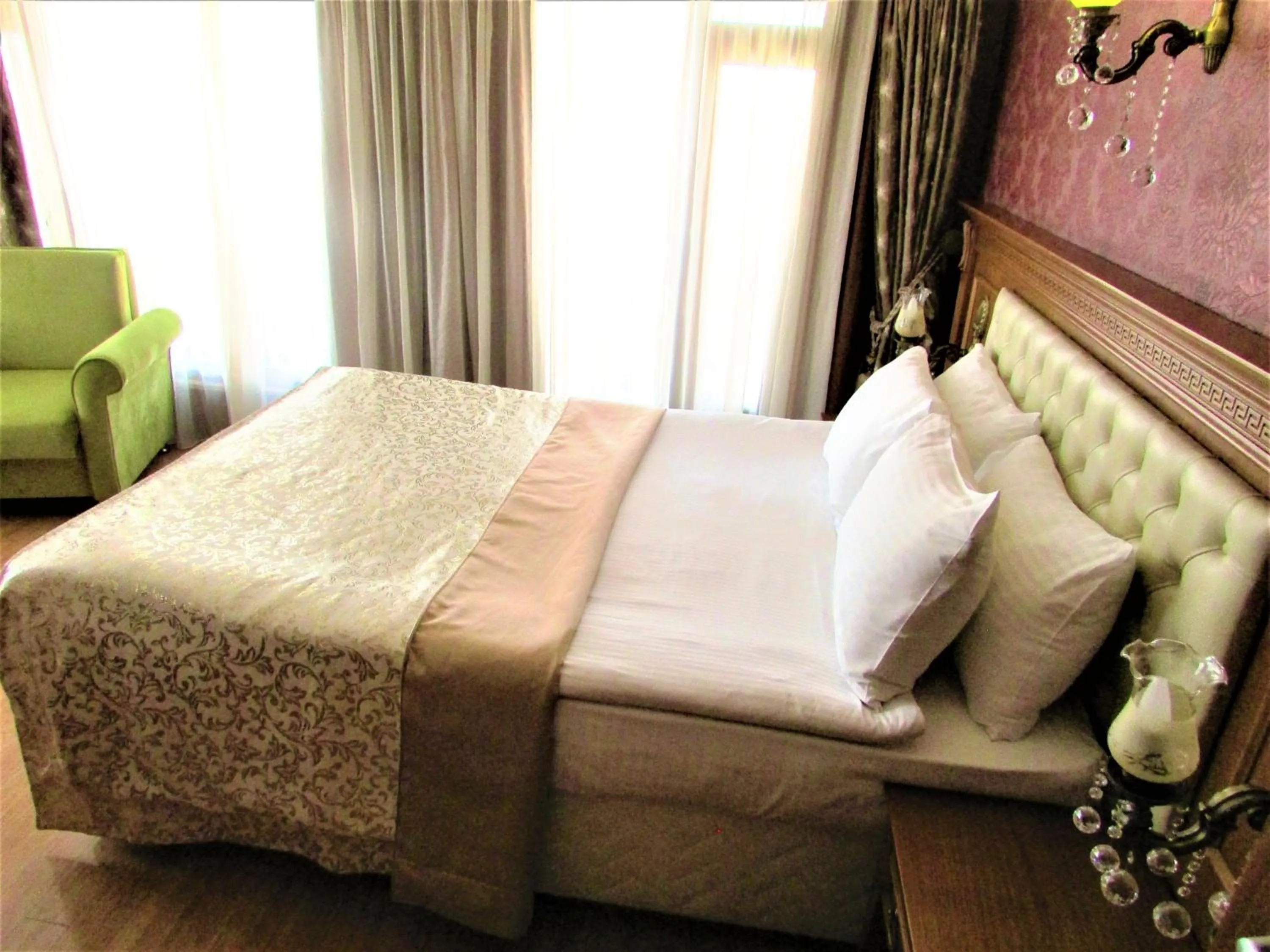 Photo of the whole room in Lausos Hotel Sultanahmet