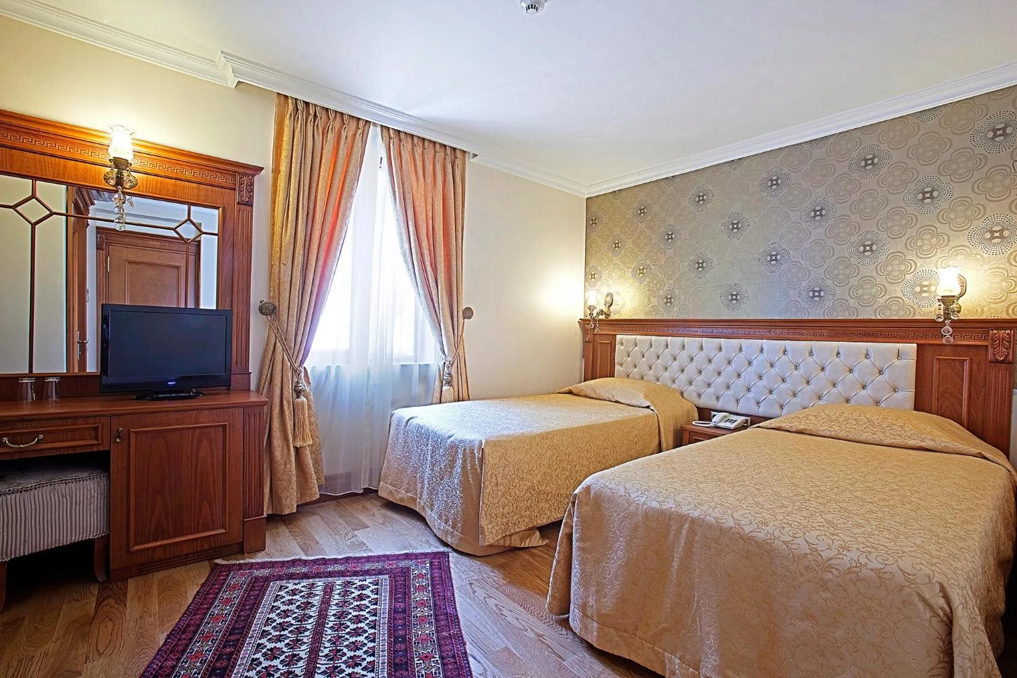 Photo of the whole room in Lausos Hotel Sultanahmet